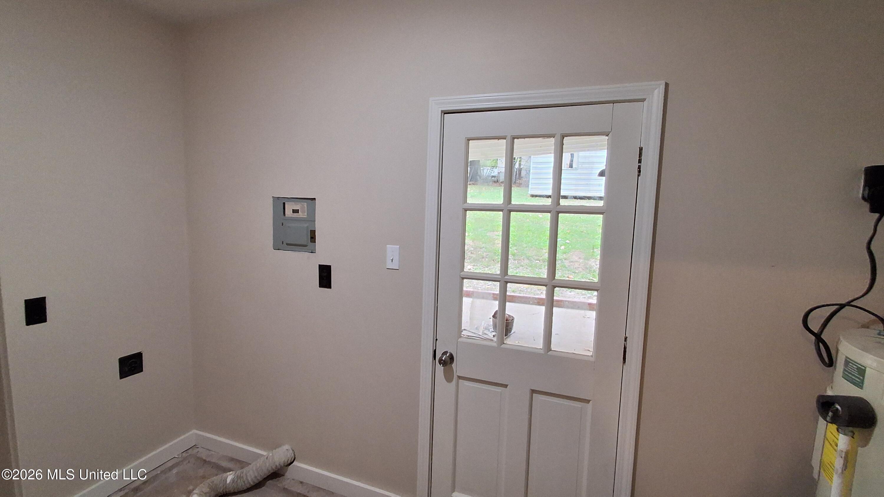 5562 Caroline Drive Property Photo 12