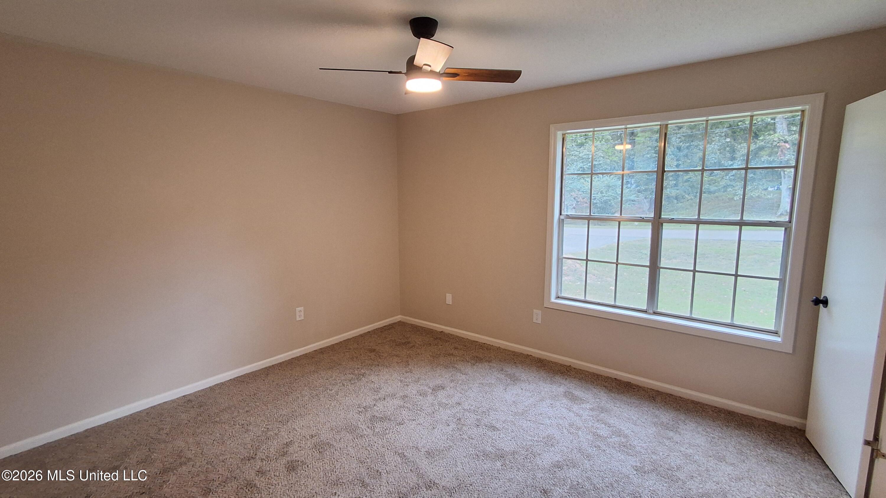 5562 Caroline Drive Property Photo 19