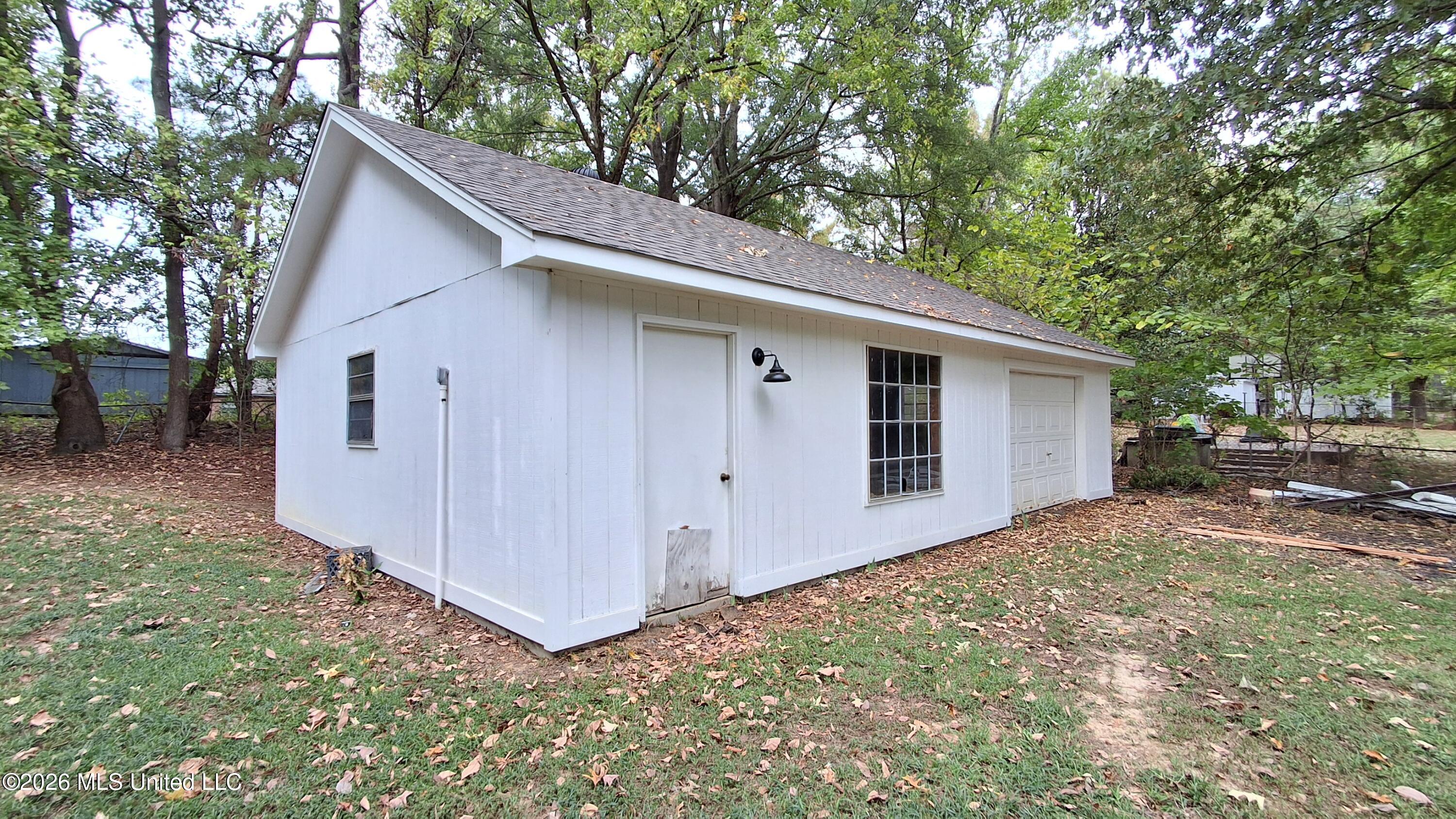 5562 Caroline Drive Property Photo 24