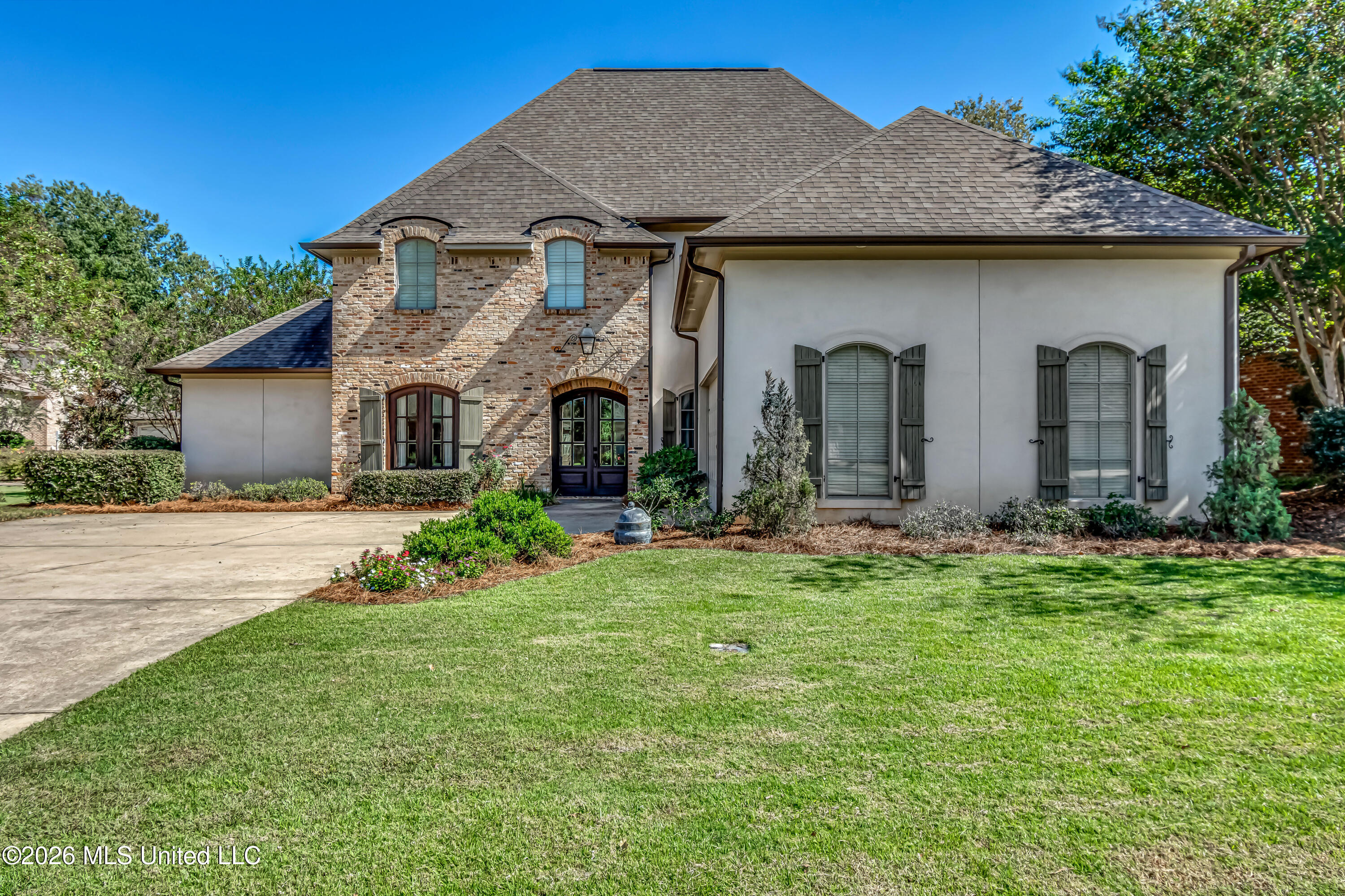 240 Hoy Farms Drive Property Photo 1