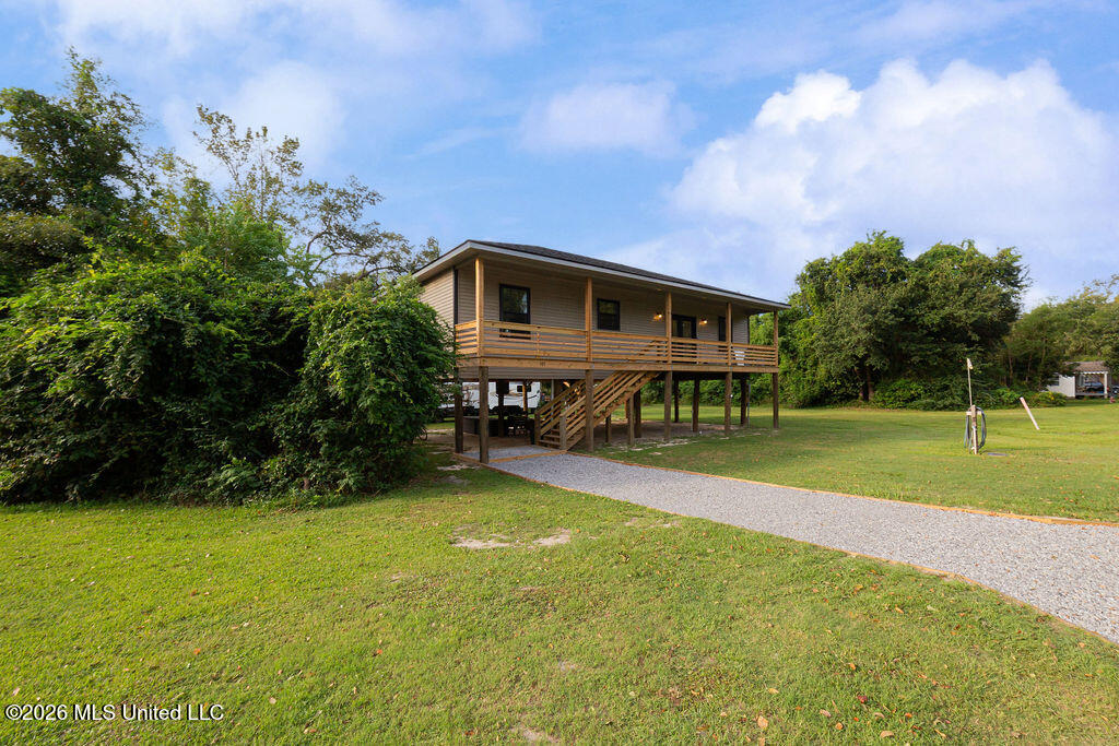 105 Baker Street Property Photo 2