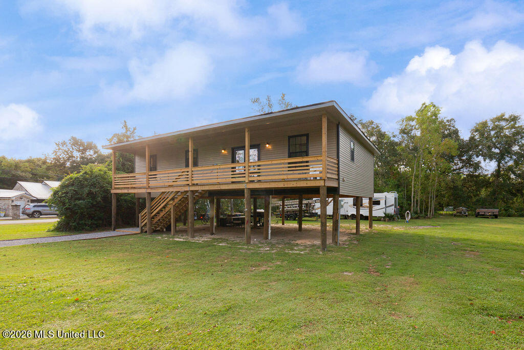 105 Baker Street Property Photo 3