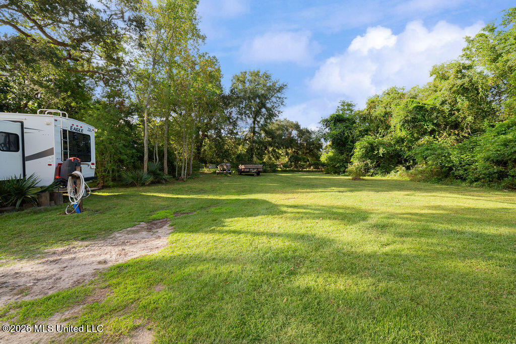 105 Baker Street Property Photo 5