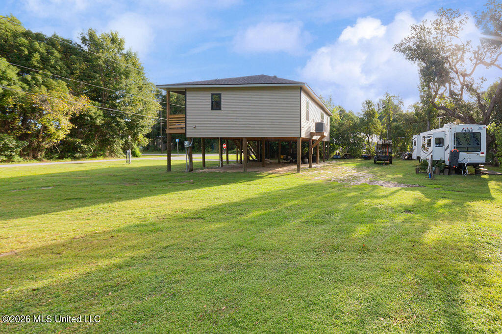105 Baker Street Property Photo 6