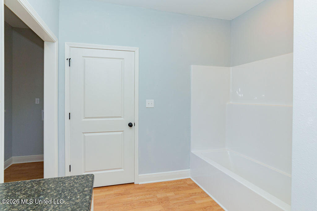 105 Baker Street Property Photo 27