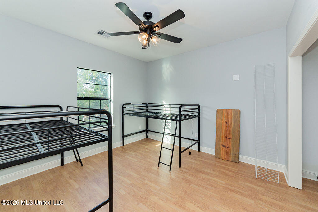 105 Baker Street Property Photo 29
