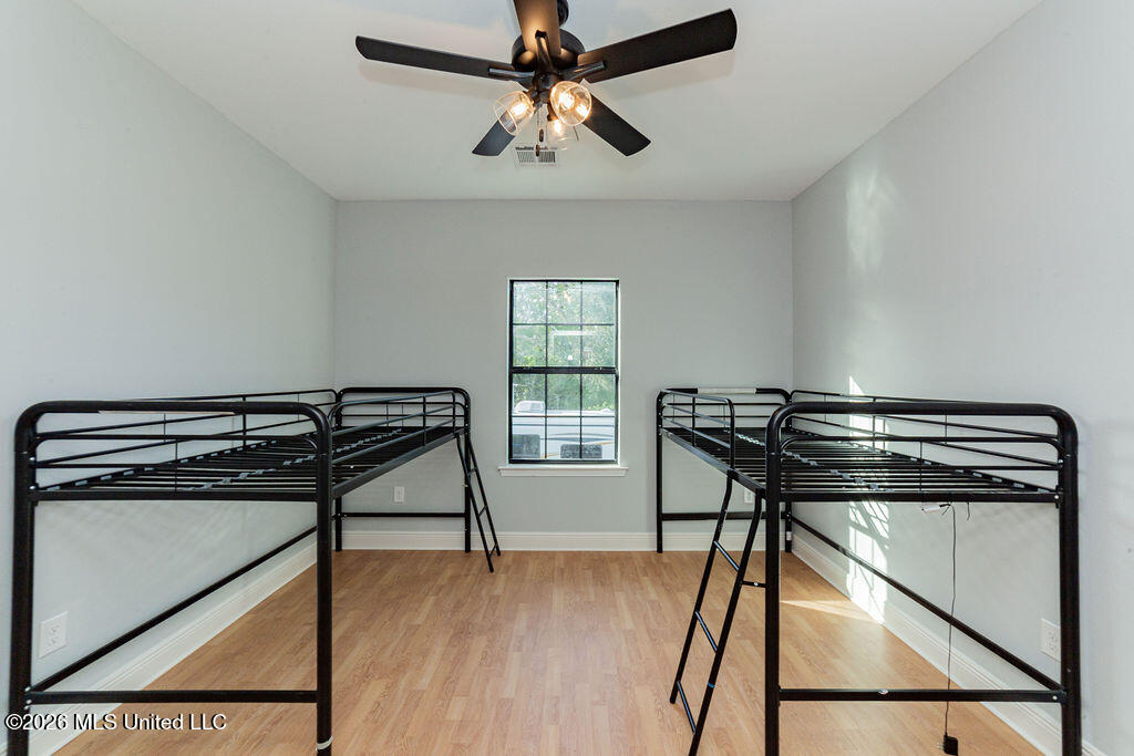 105 Baker Street Property Photo 30