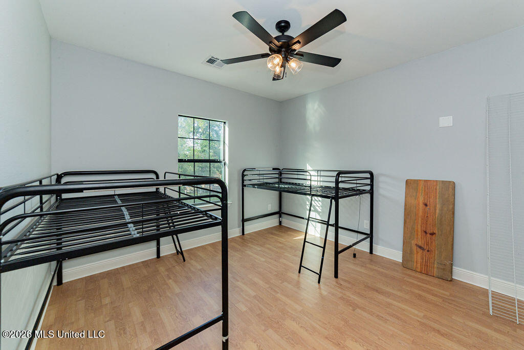 105 Baker Street Property Photo 31