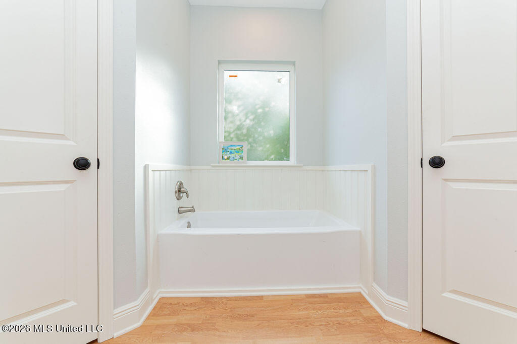 105 Baker Street Property Photo 36