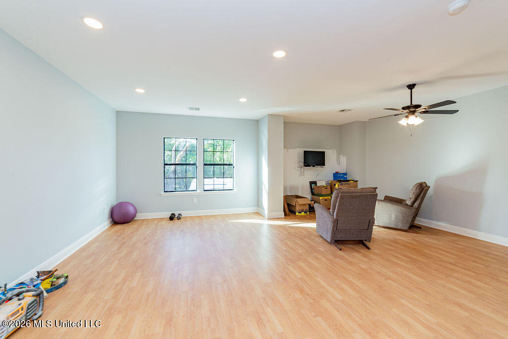 105 Baker Street Property Photo 52