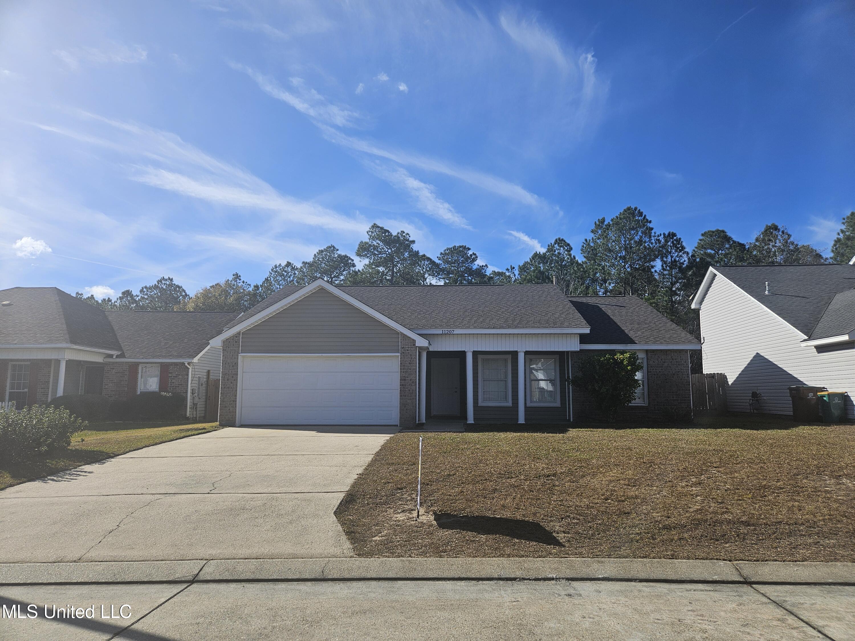 11207 Cypress Bayou Drive Property Photo 1