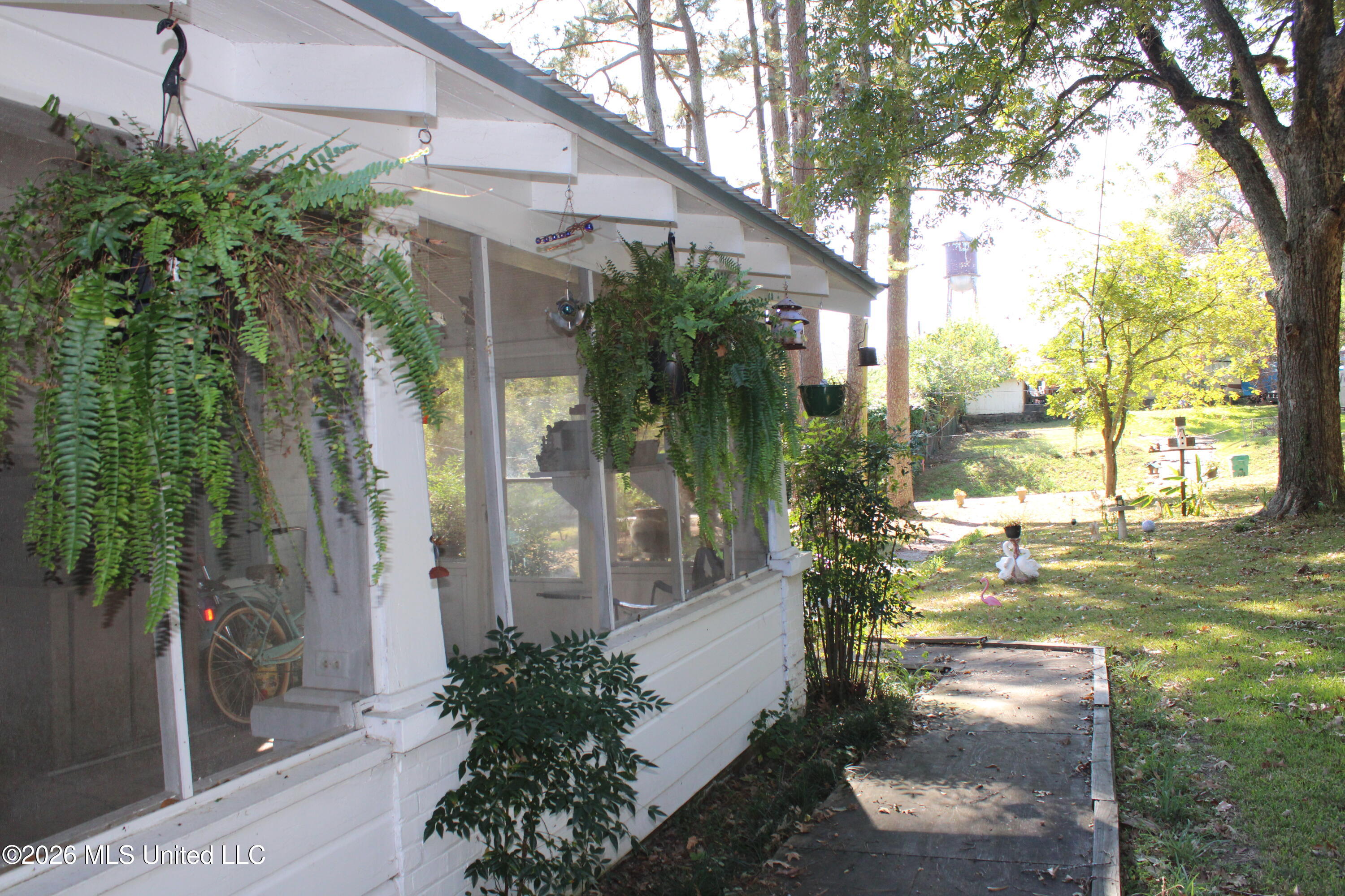 311 Osbourne Street Property Photo 3