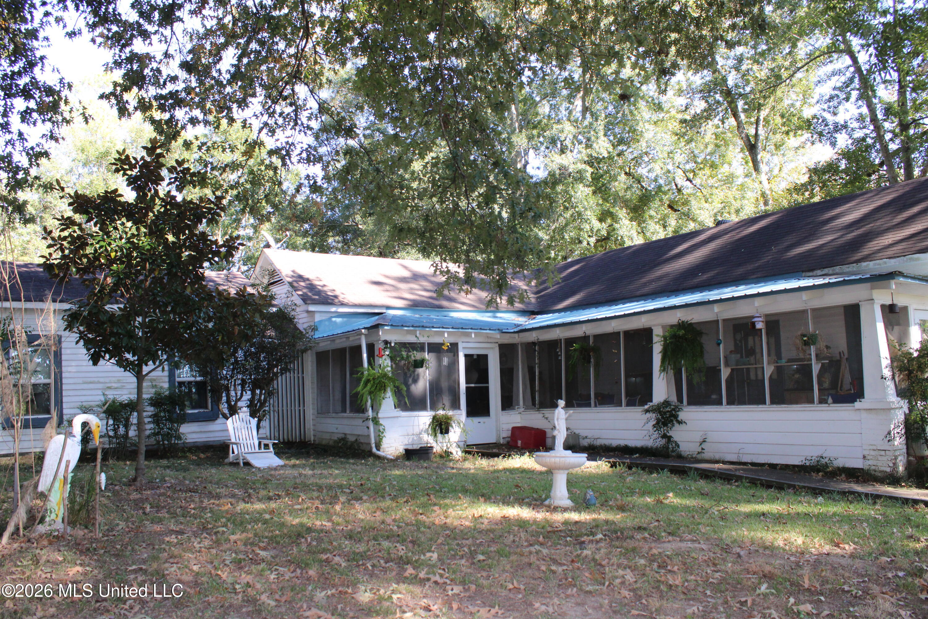 311 Osbourne Street Property Photo 7