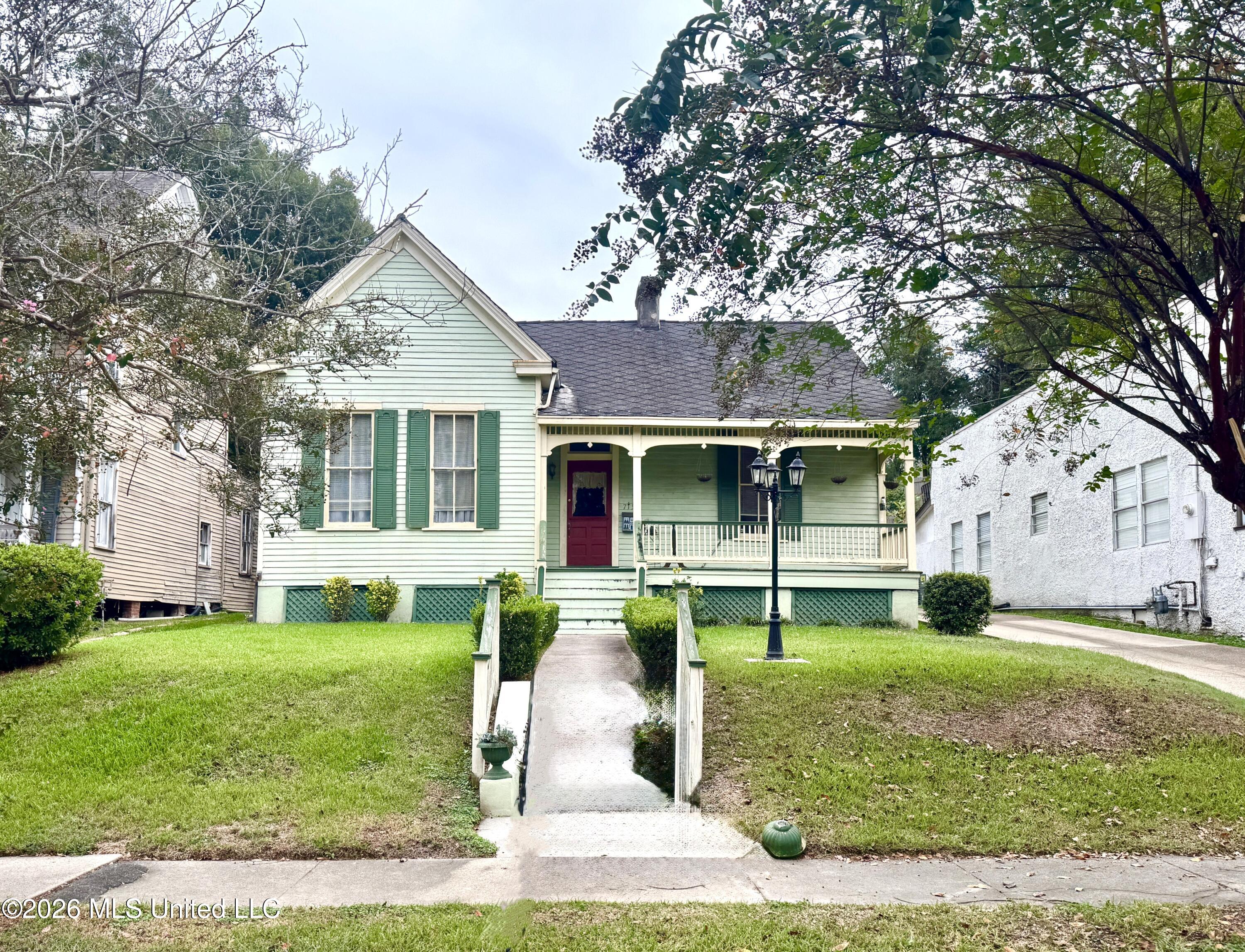 713 N Pearl Street Property Photo 1