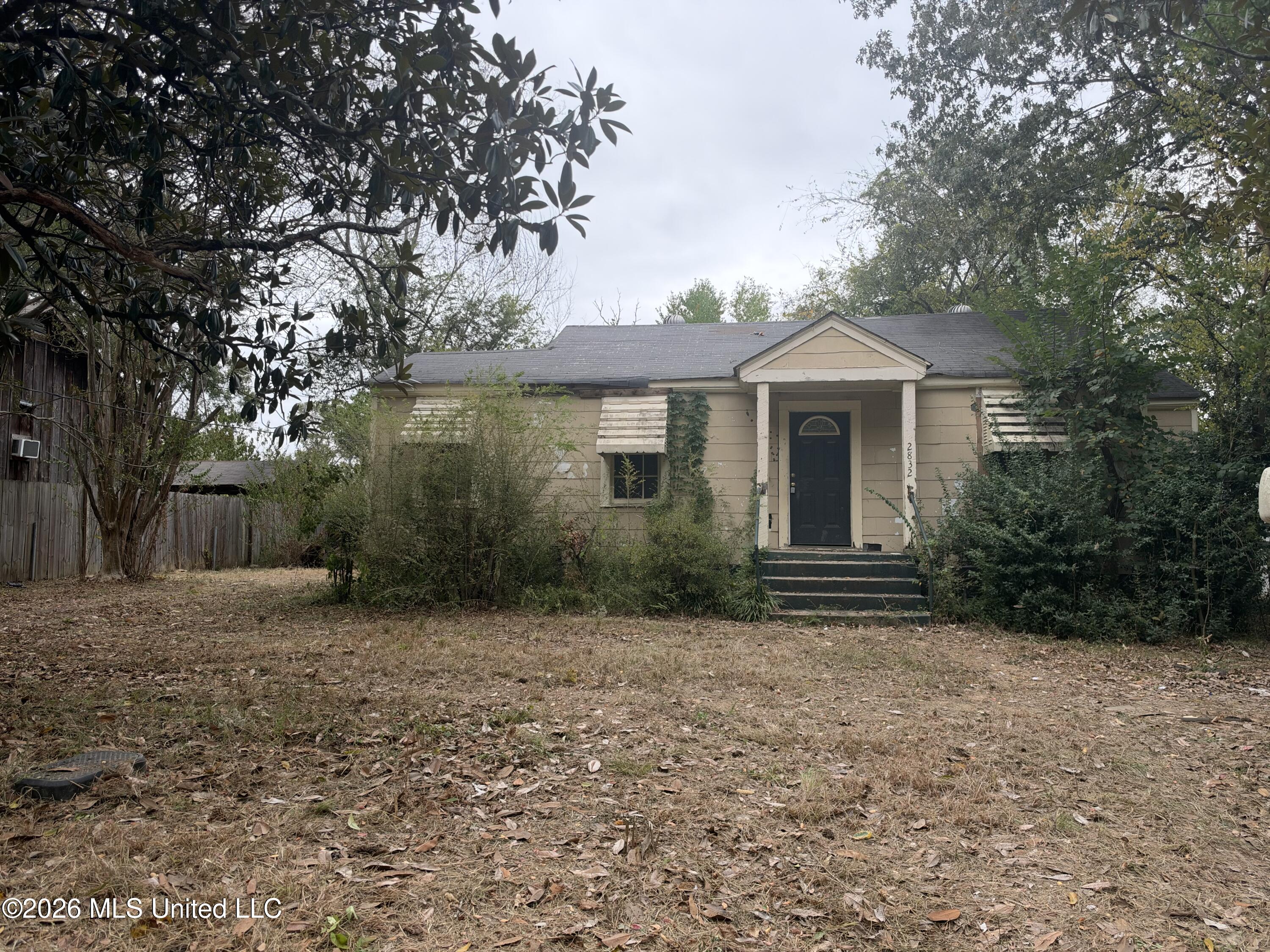 2832 Greenwood Avenue Property Photo 1