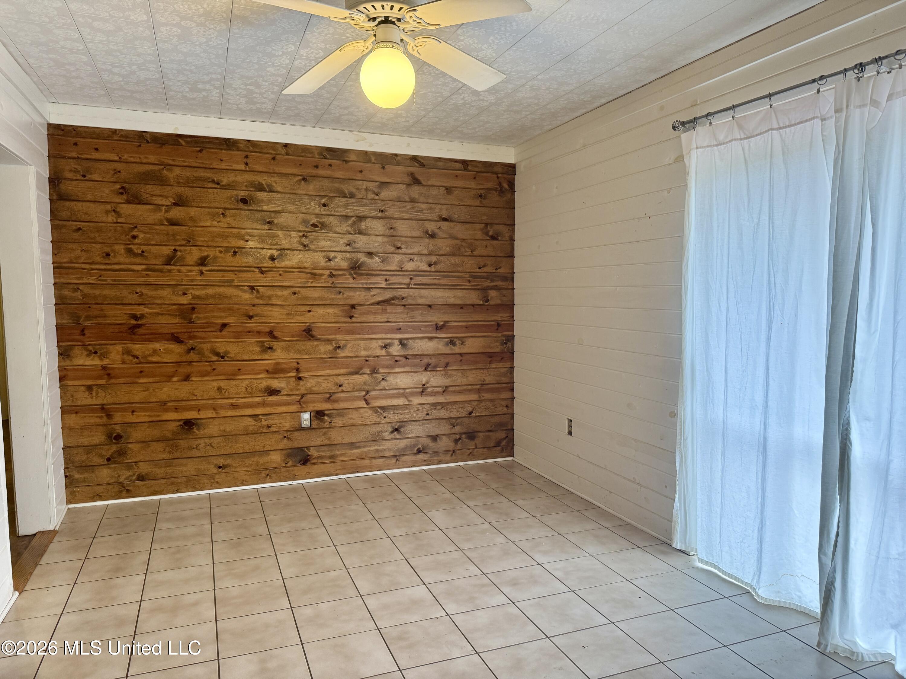 127 John Glenn Avenue Property Photo 7