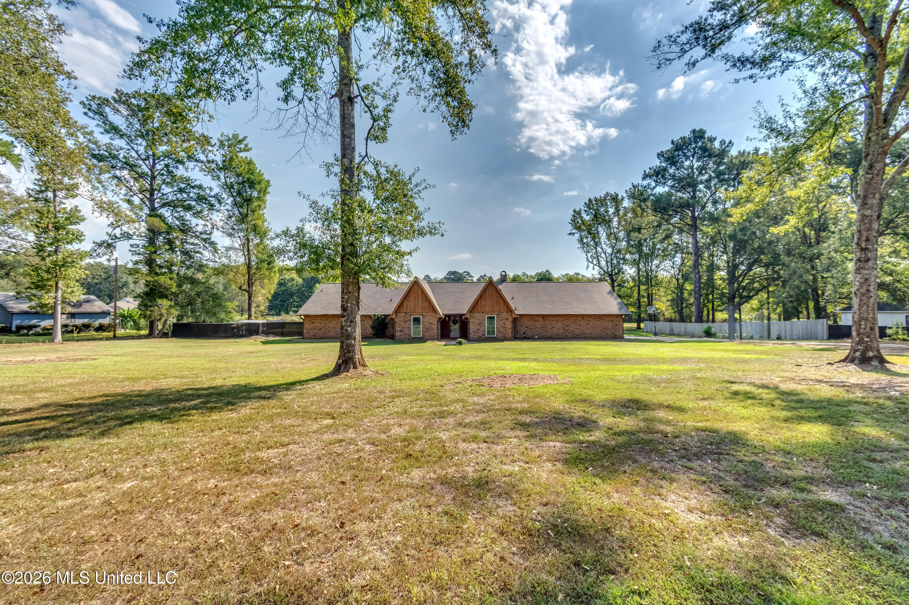 559 N Springlake Circle Property Photo 1