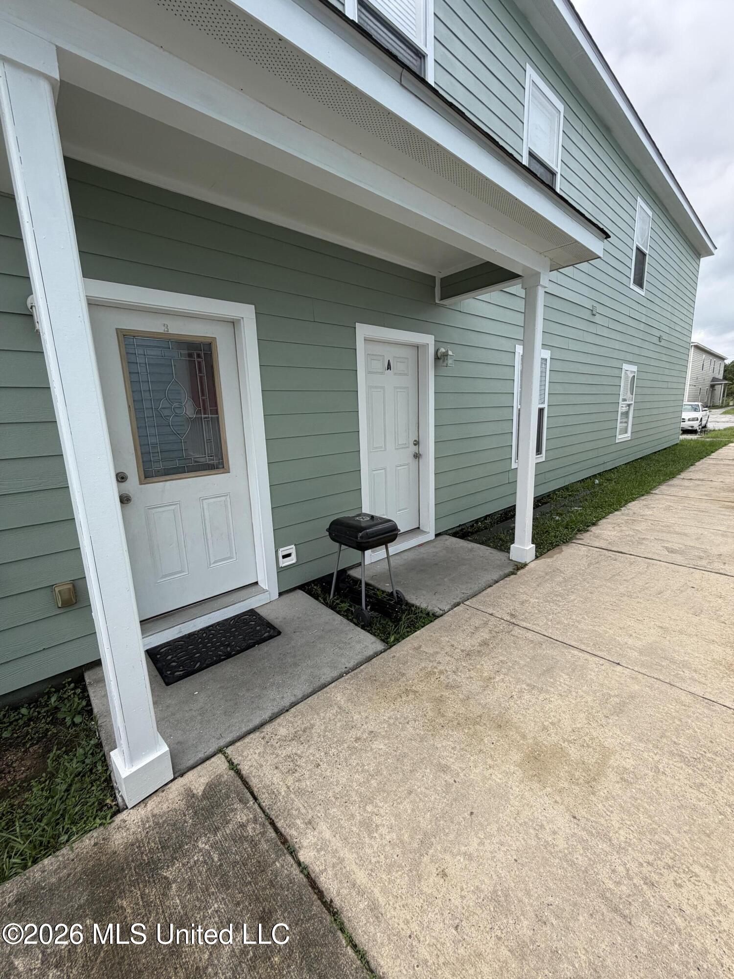 12198 Prudie Circle Property Photo 4