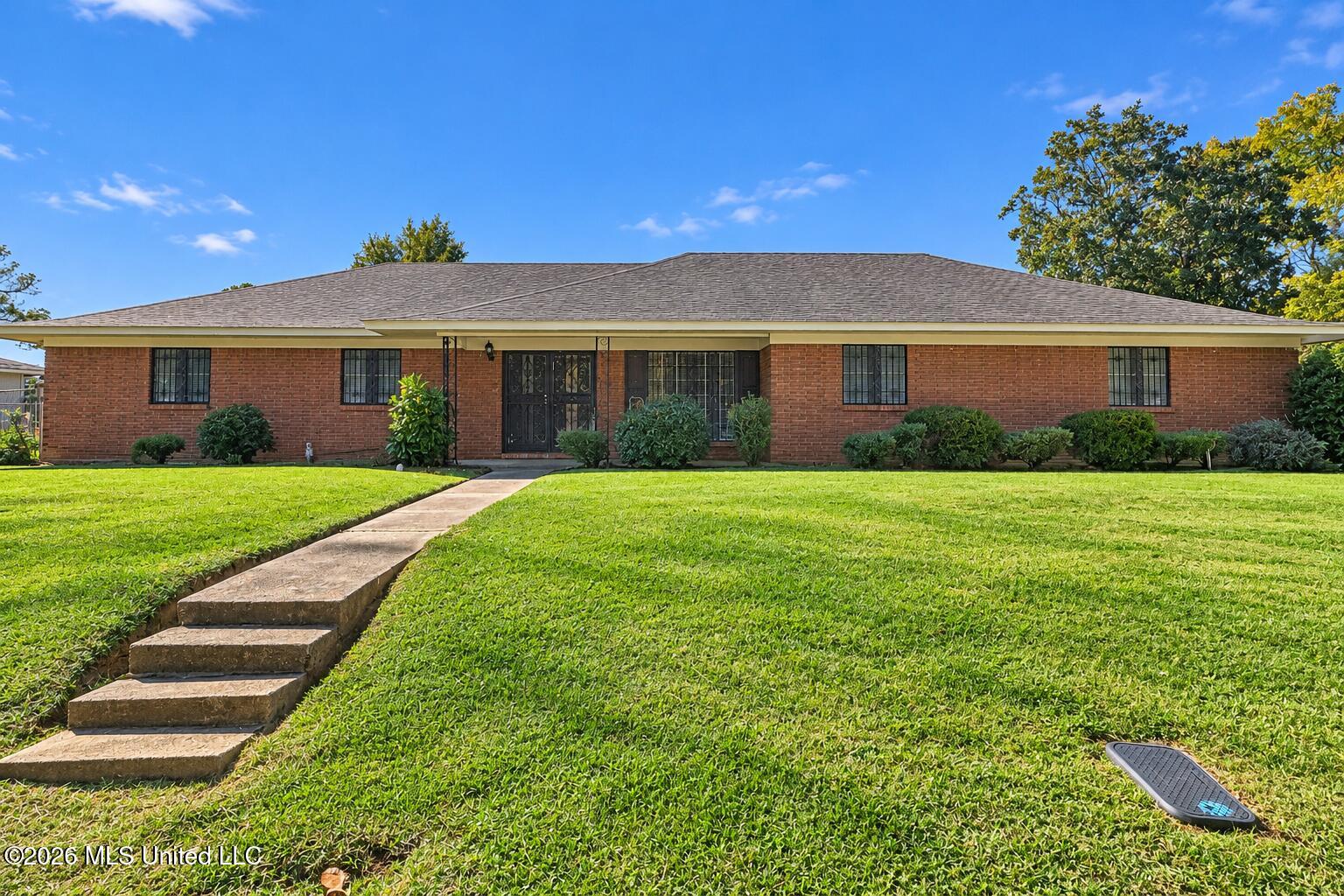 6605 Abraham Lincoln Drive Property Photo 1