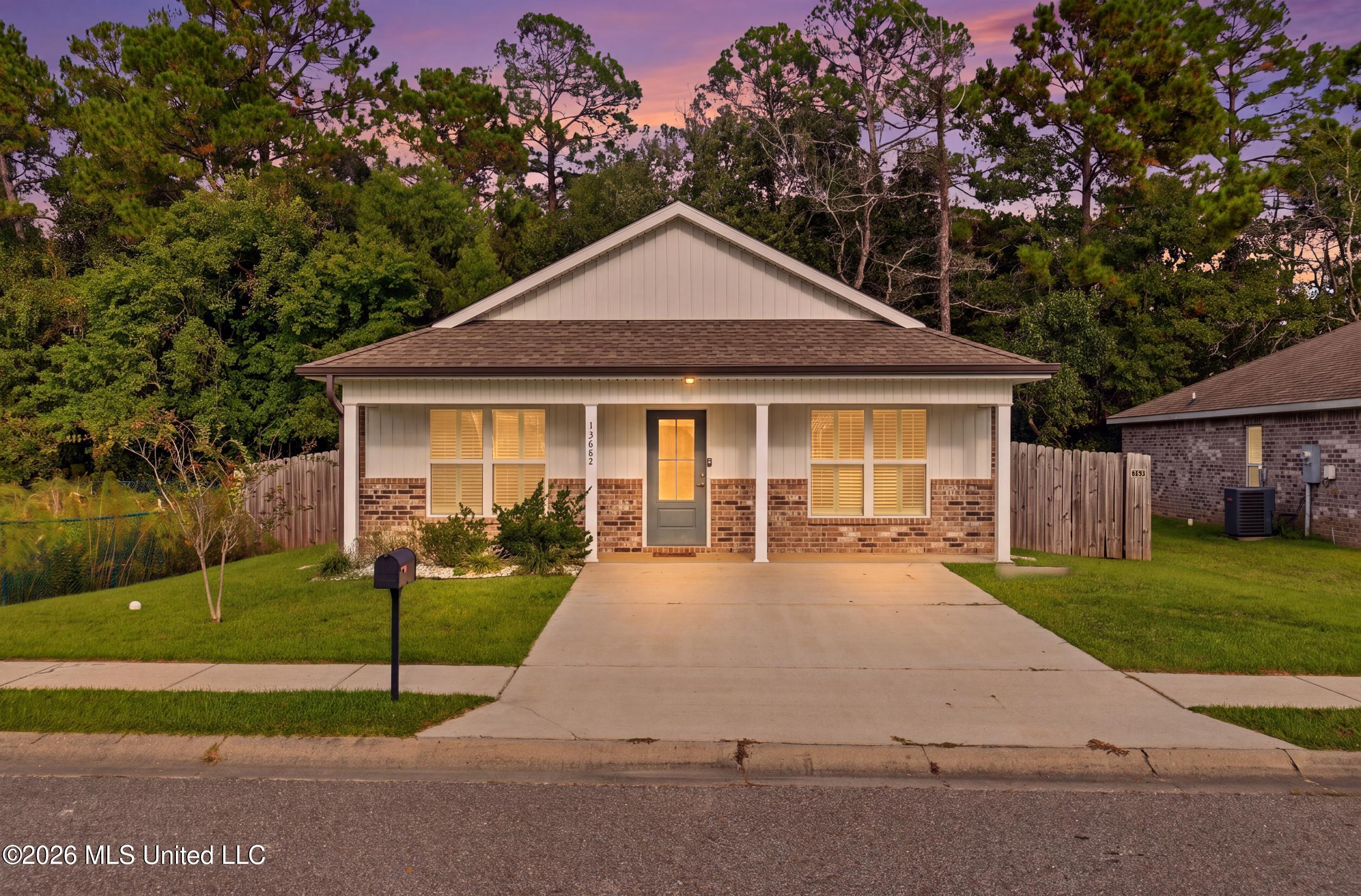 13662 Lawton Lane Property Photo 1