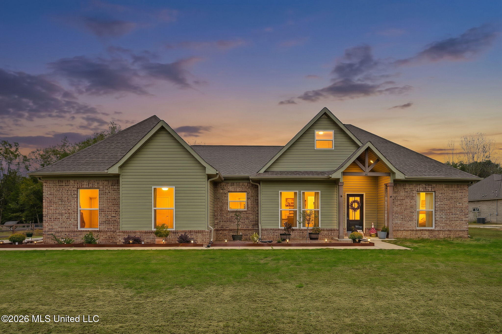 141 Deerfield Trace Property Photo 1