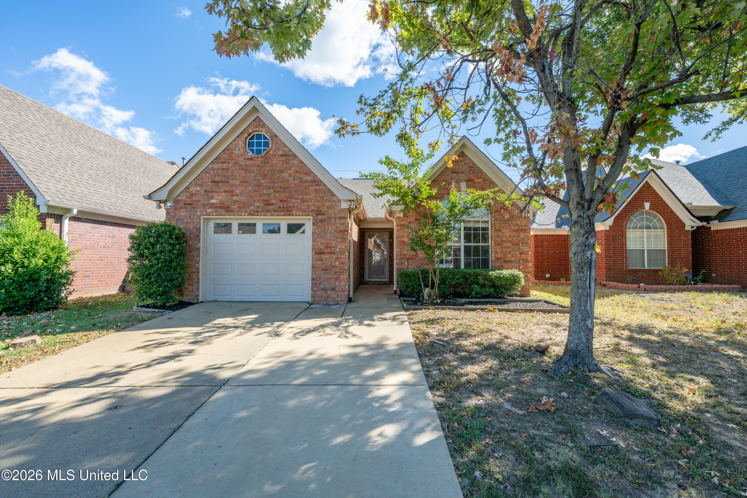 8224 Clubview Drive Property Photo 1