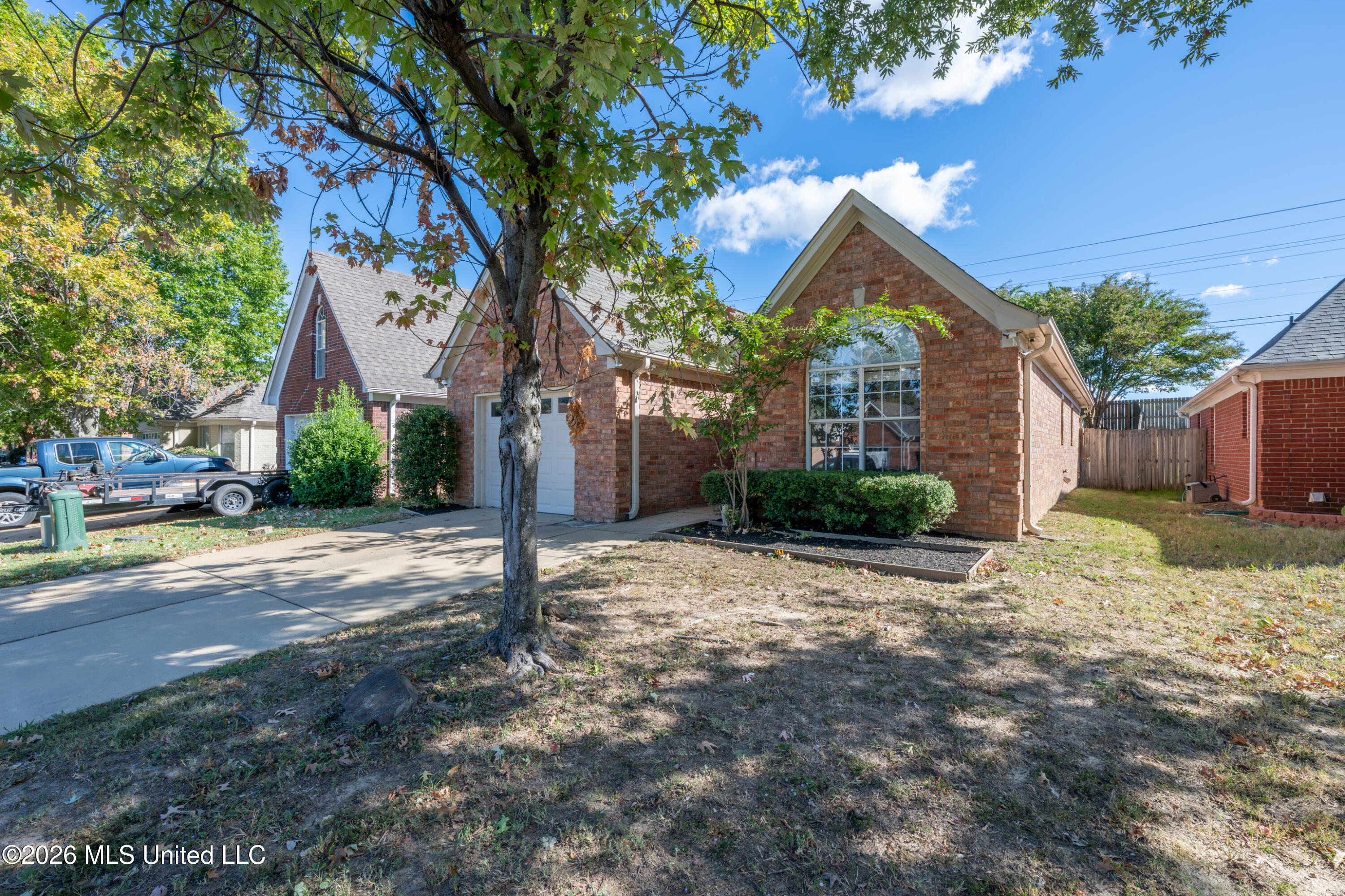 8224 Clubview Drive Property Photo 2
