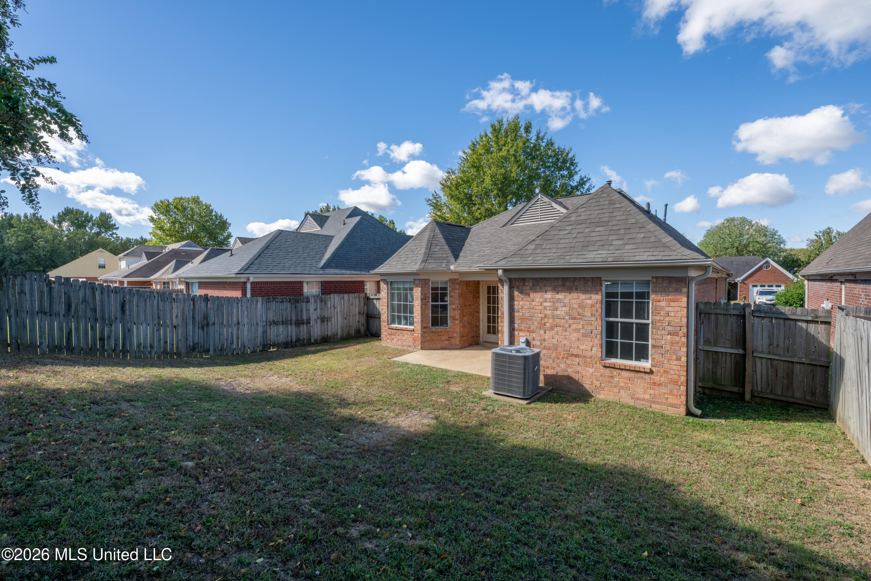 8224 Clubview Drive Property Photo 17