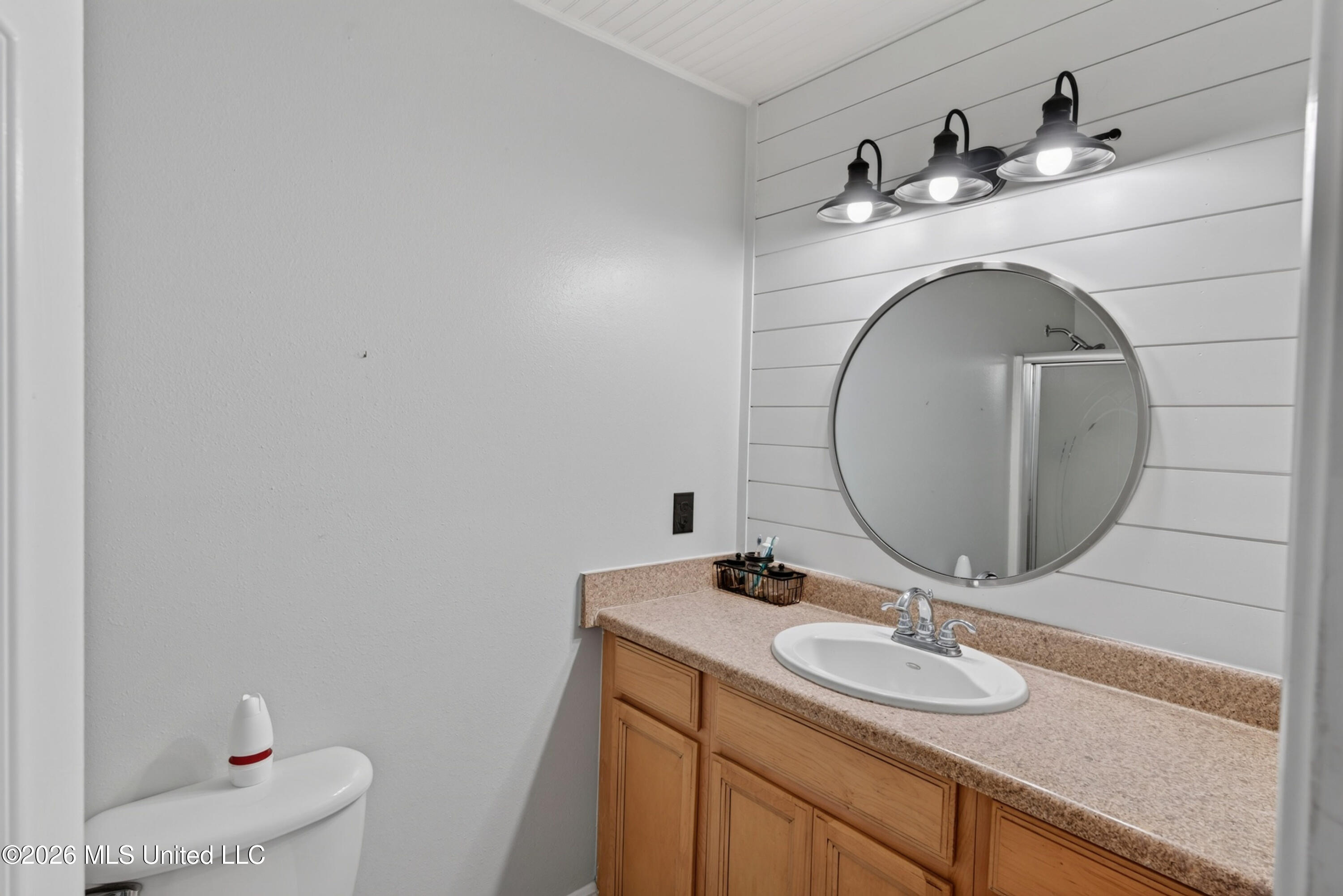 1102 Grove Street Property Photo 18