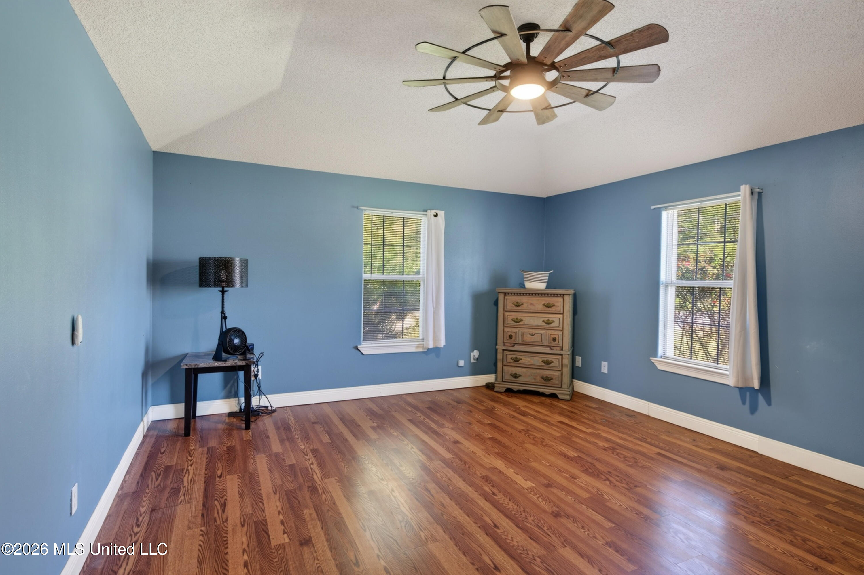 1102 Grove Street Property Photo 20