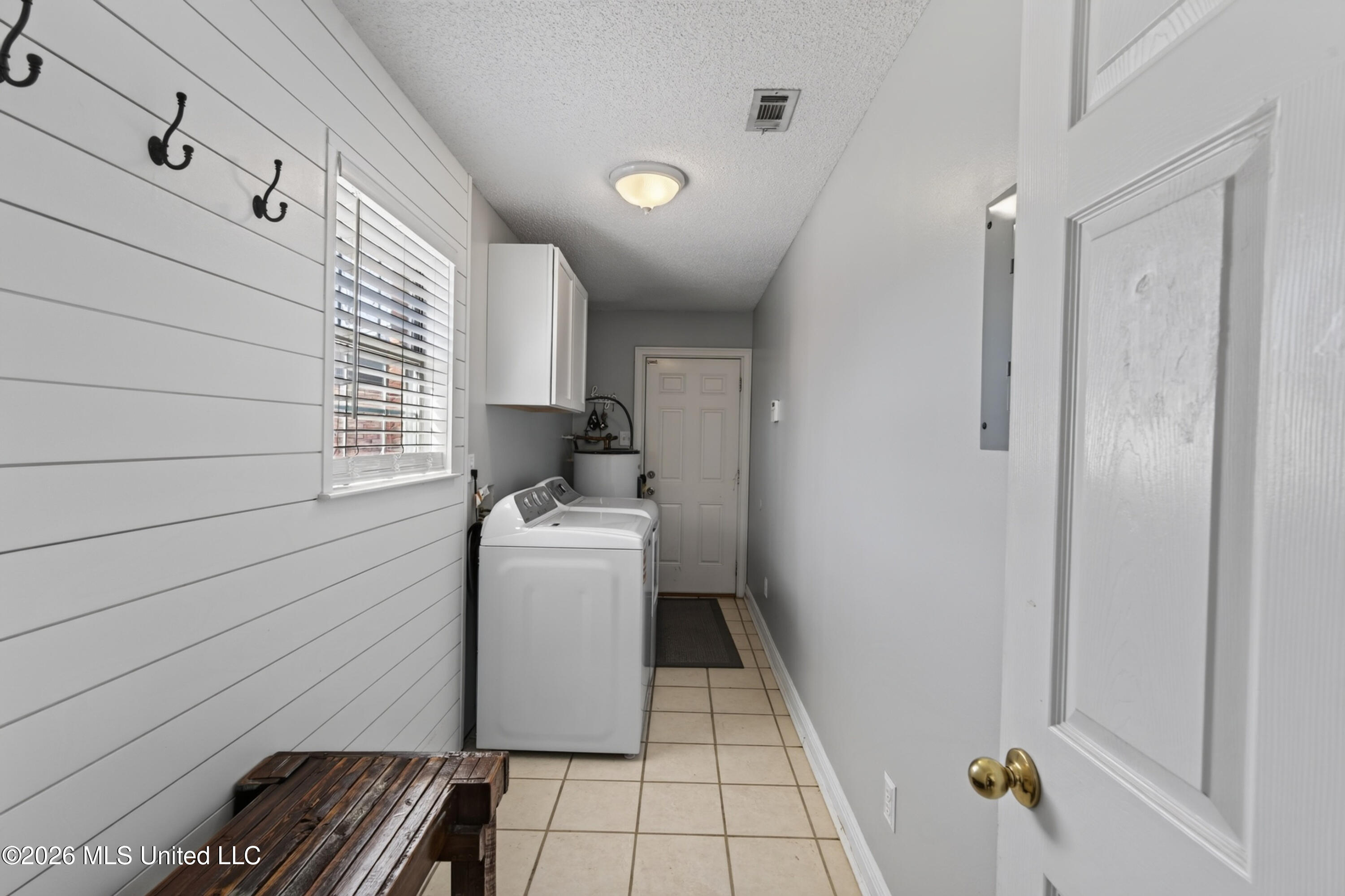 1102 Grove Street Property Photo 21