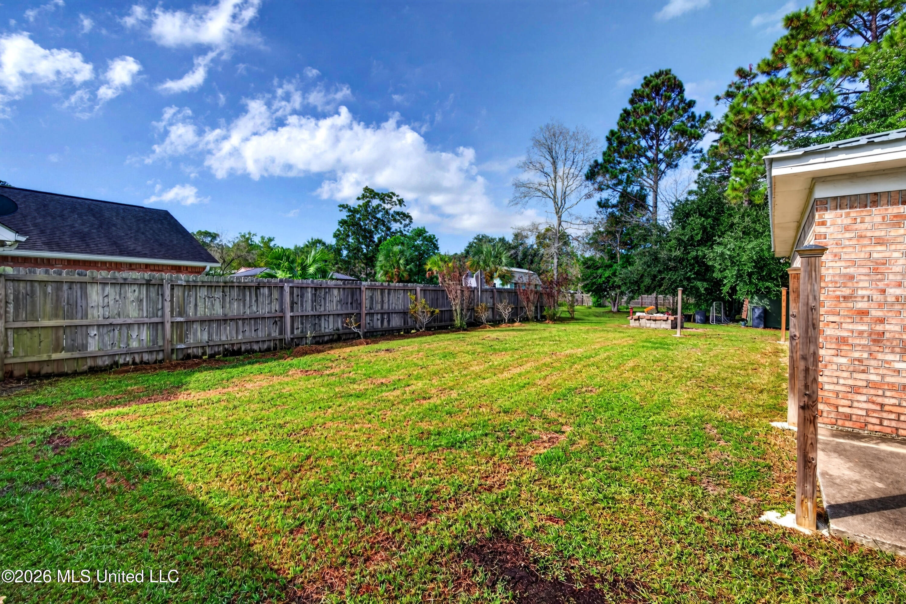 1102 Grove Street Property Photo 27