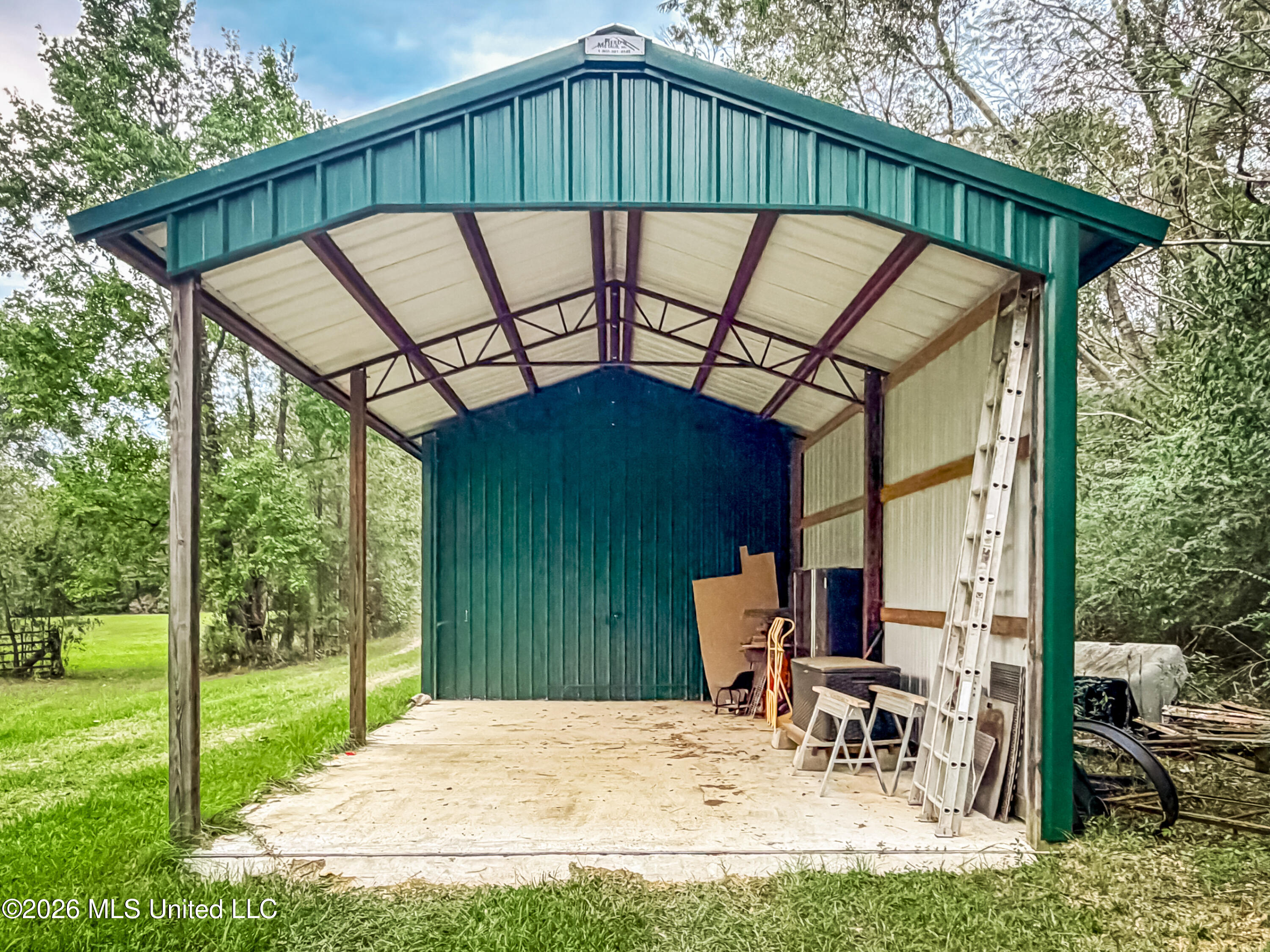 1067 E Monticello Street Property Photo 6