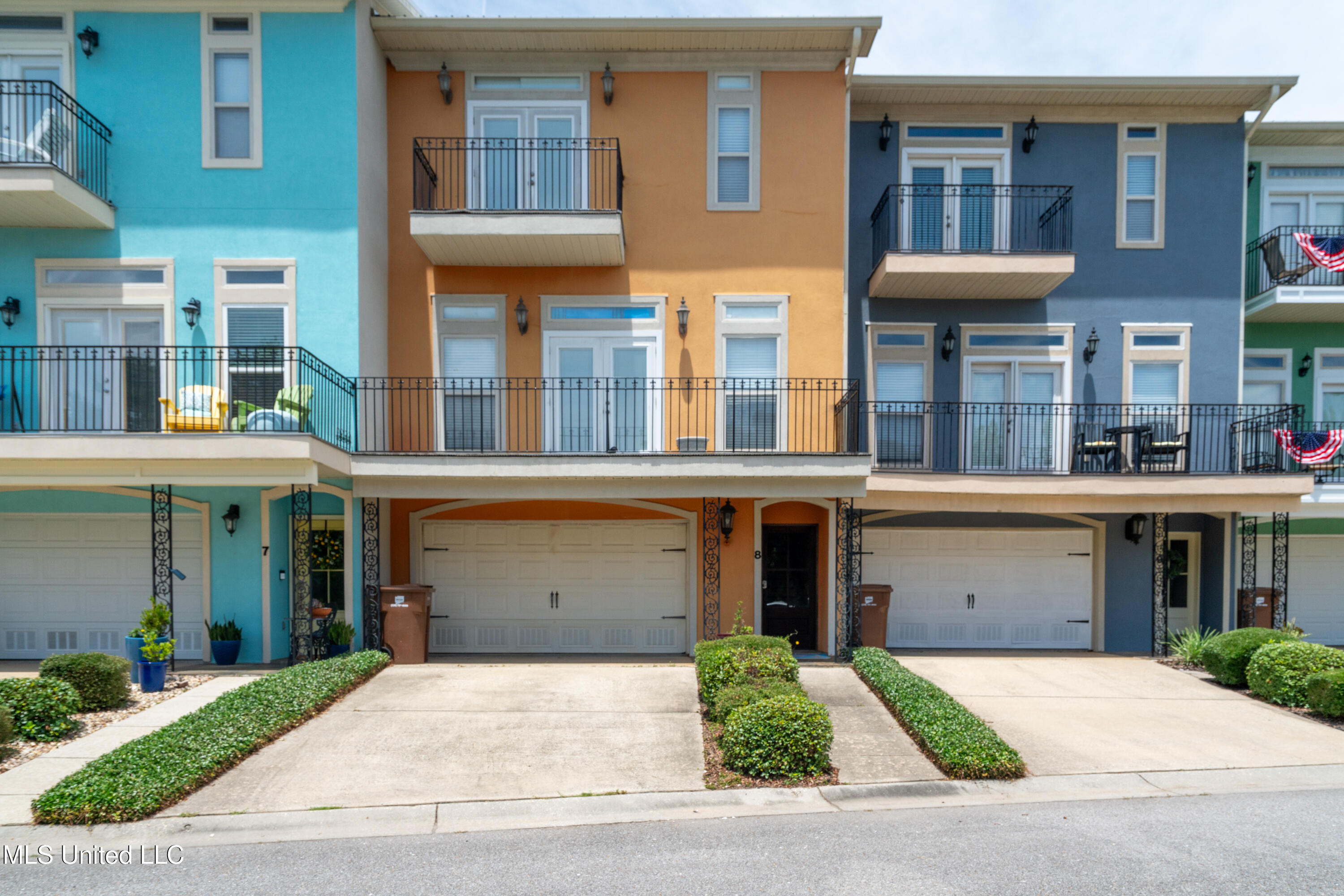 8 Oak Alley Lane Property Photo 1