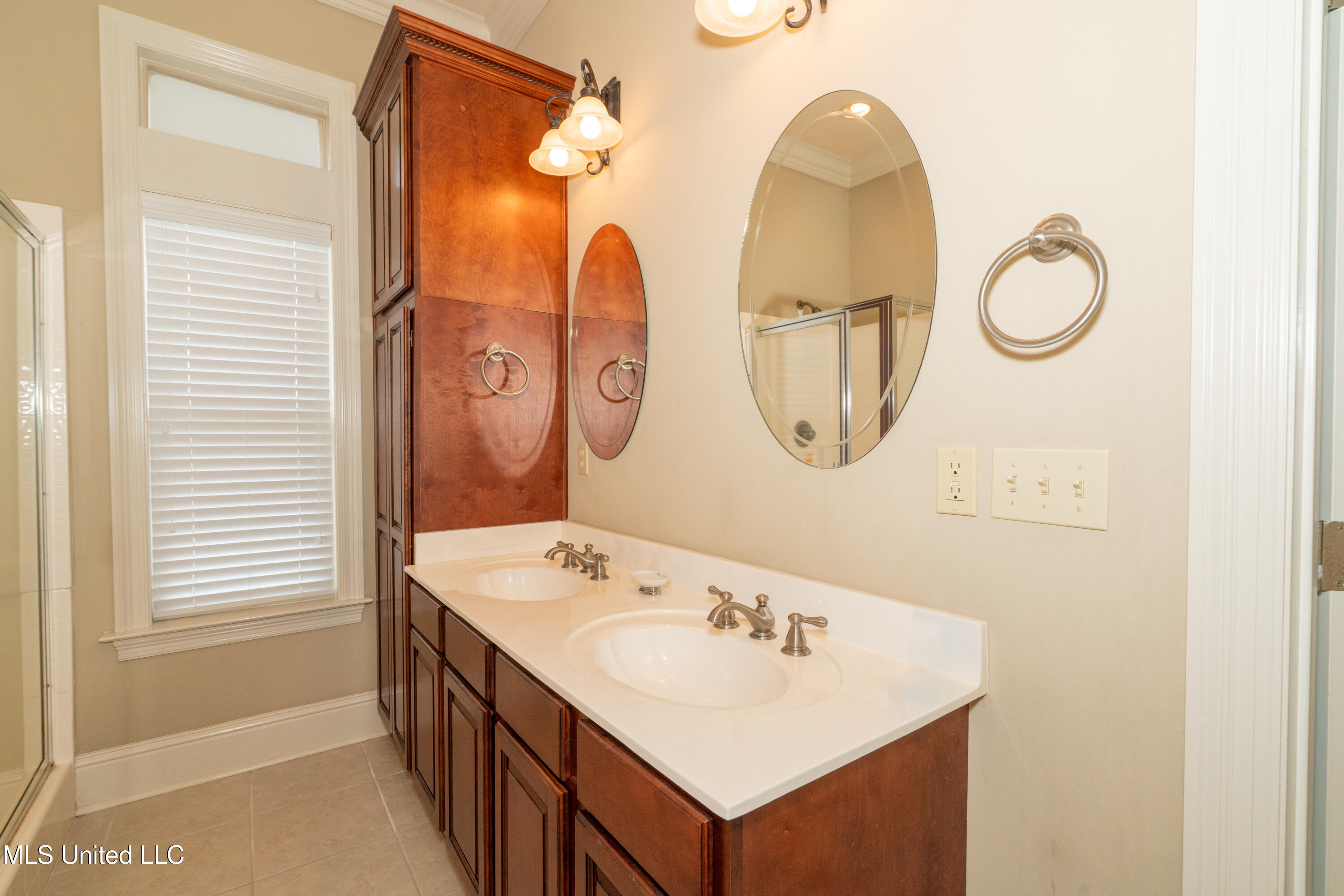 8 Oak Alley Lane Property Photo 18