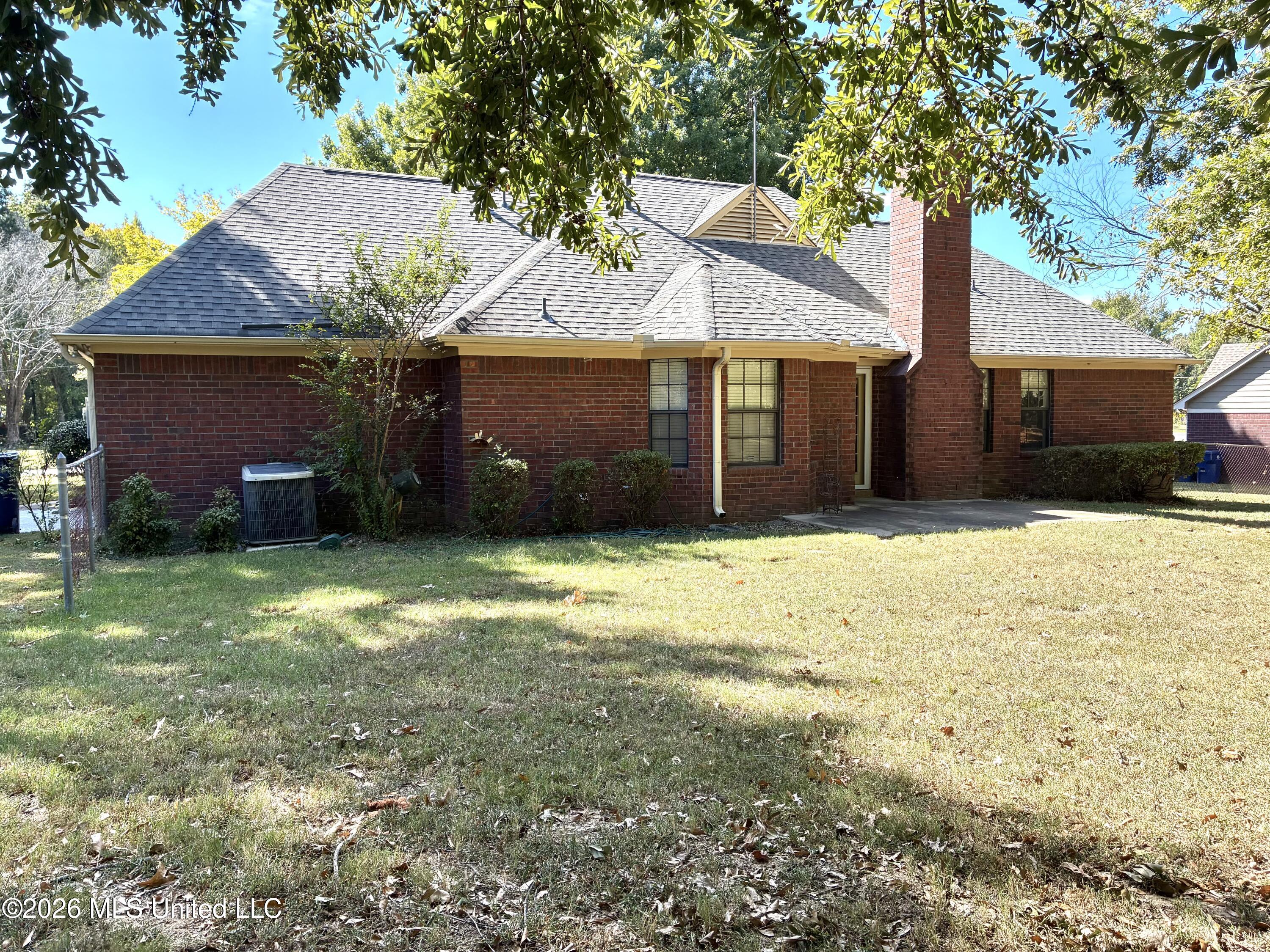 6250 River Birch Road Property Photo 3