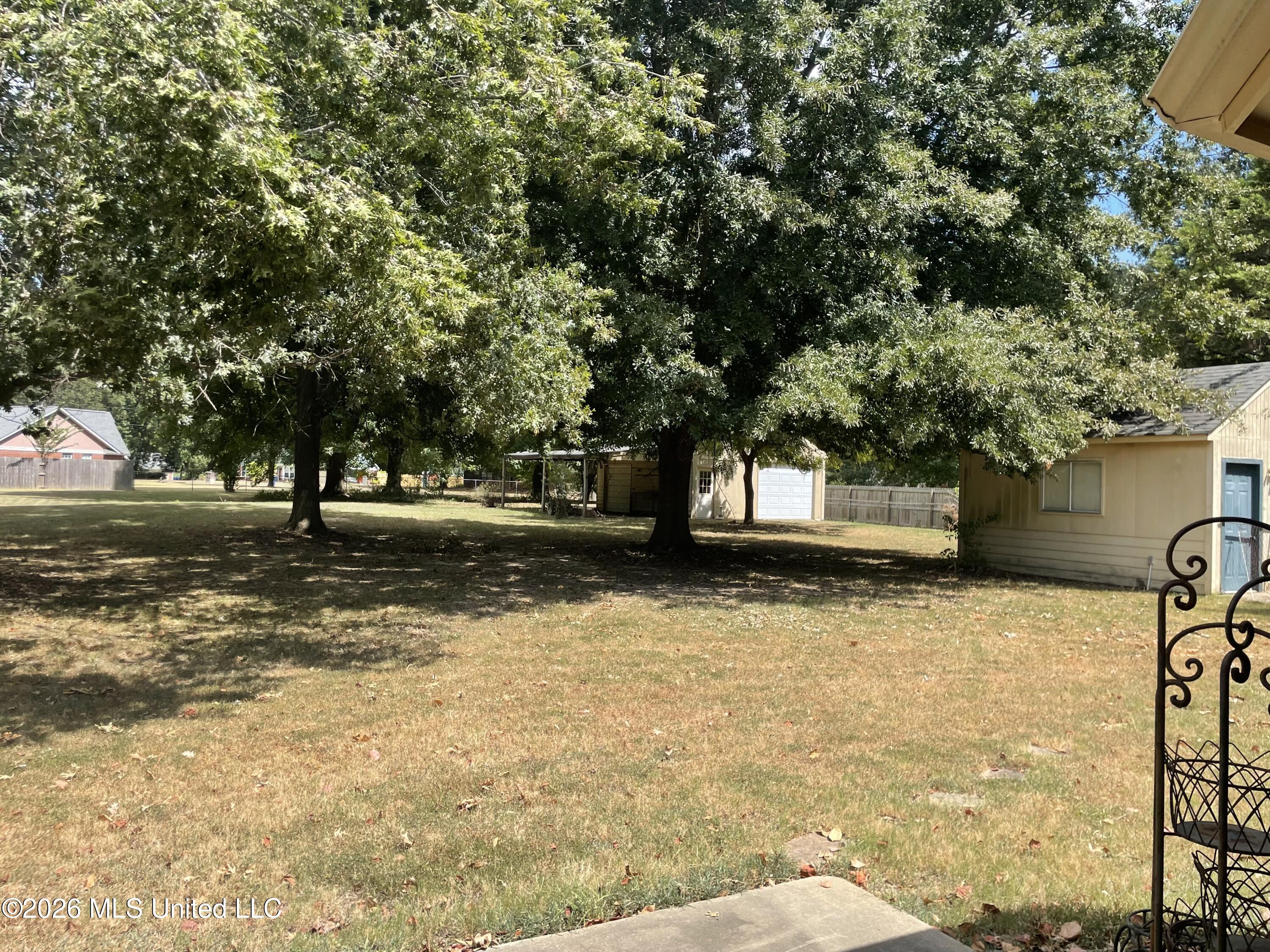 6250 River Birch Road Property Photo 8