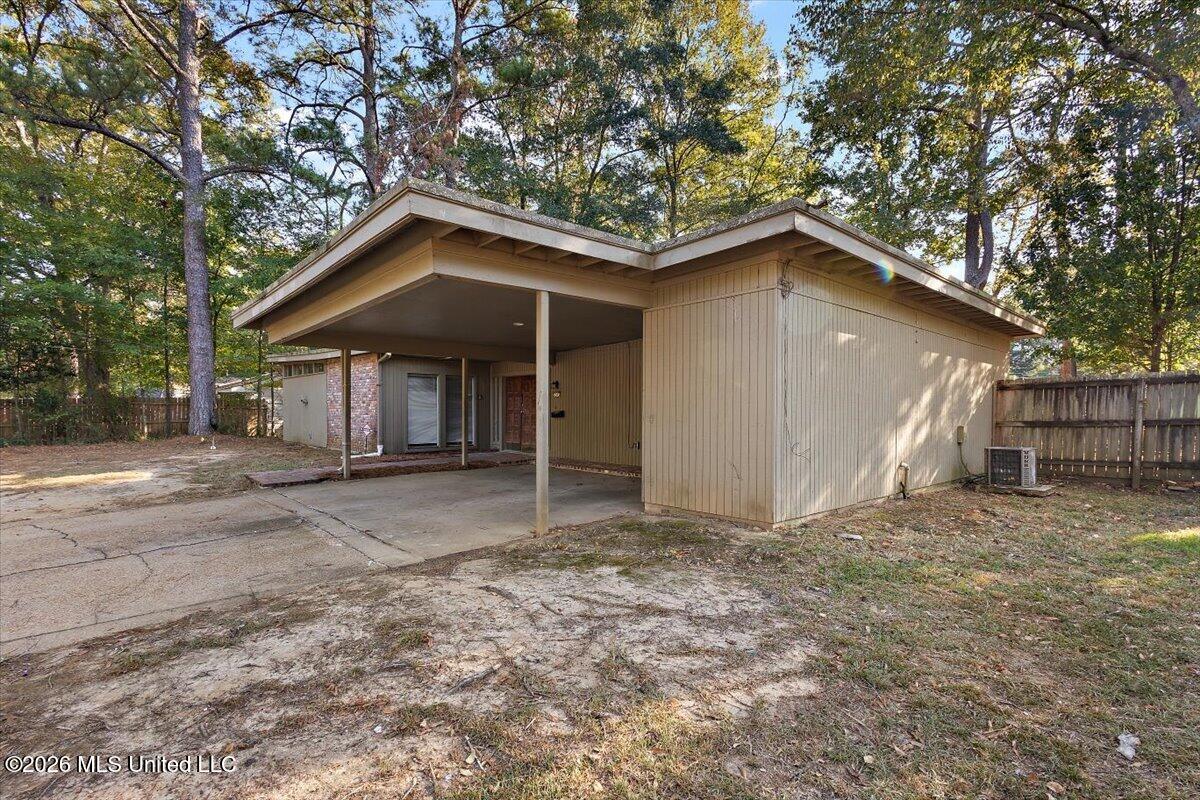 5365 Jamaica Drive Property Photo 3