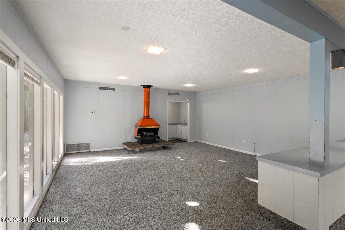 5365 Jamaica Drive Property Photo 7