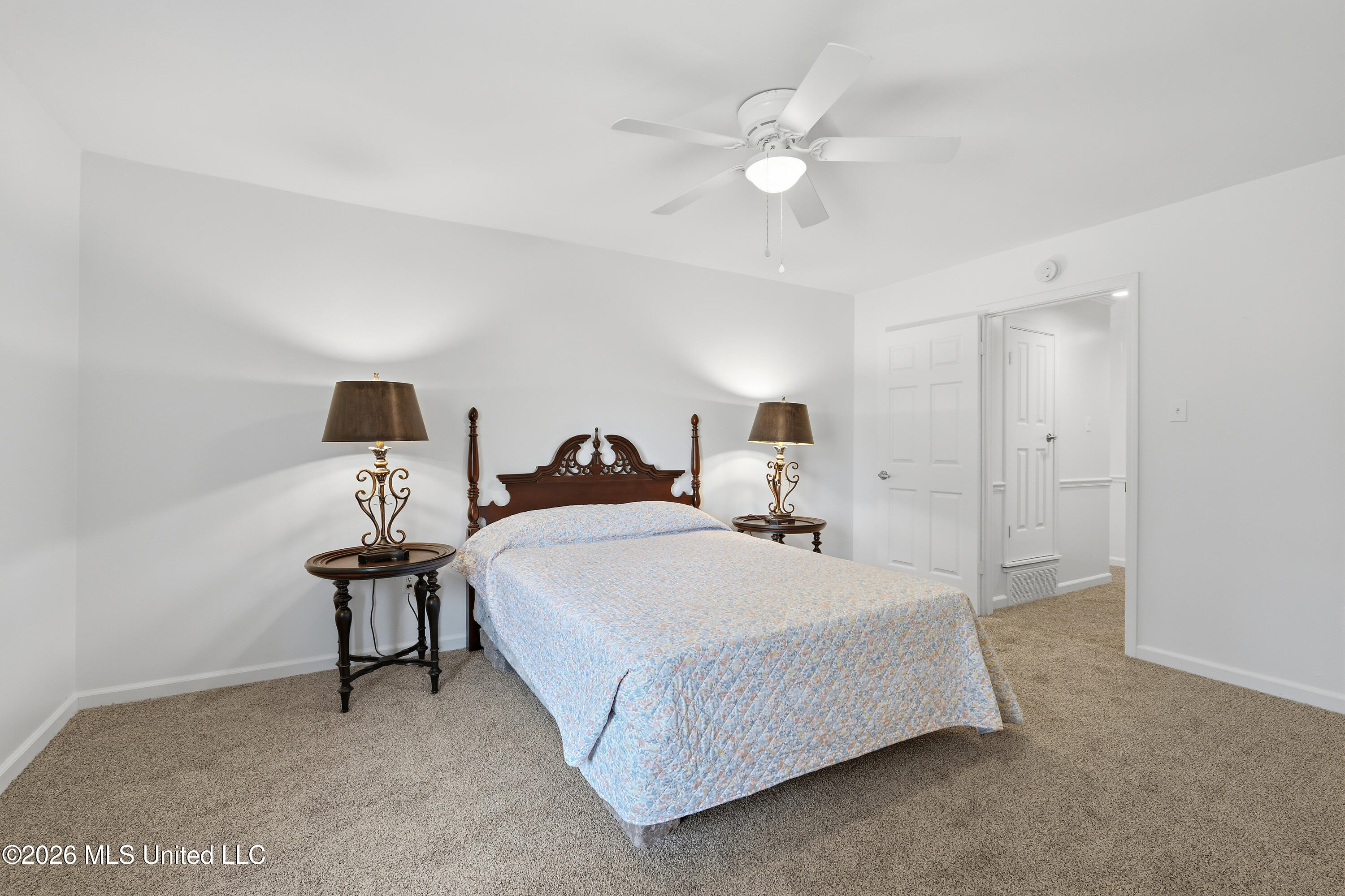 7080 Cedardale Road Property Photo 16