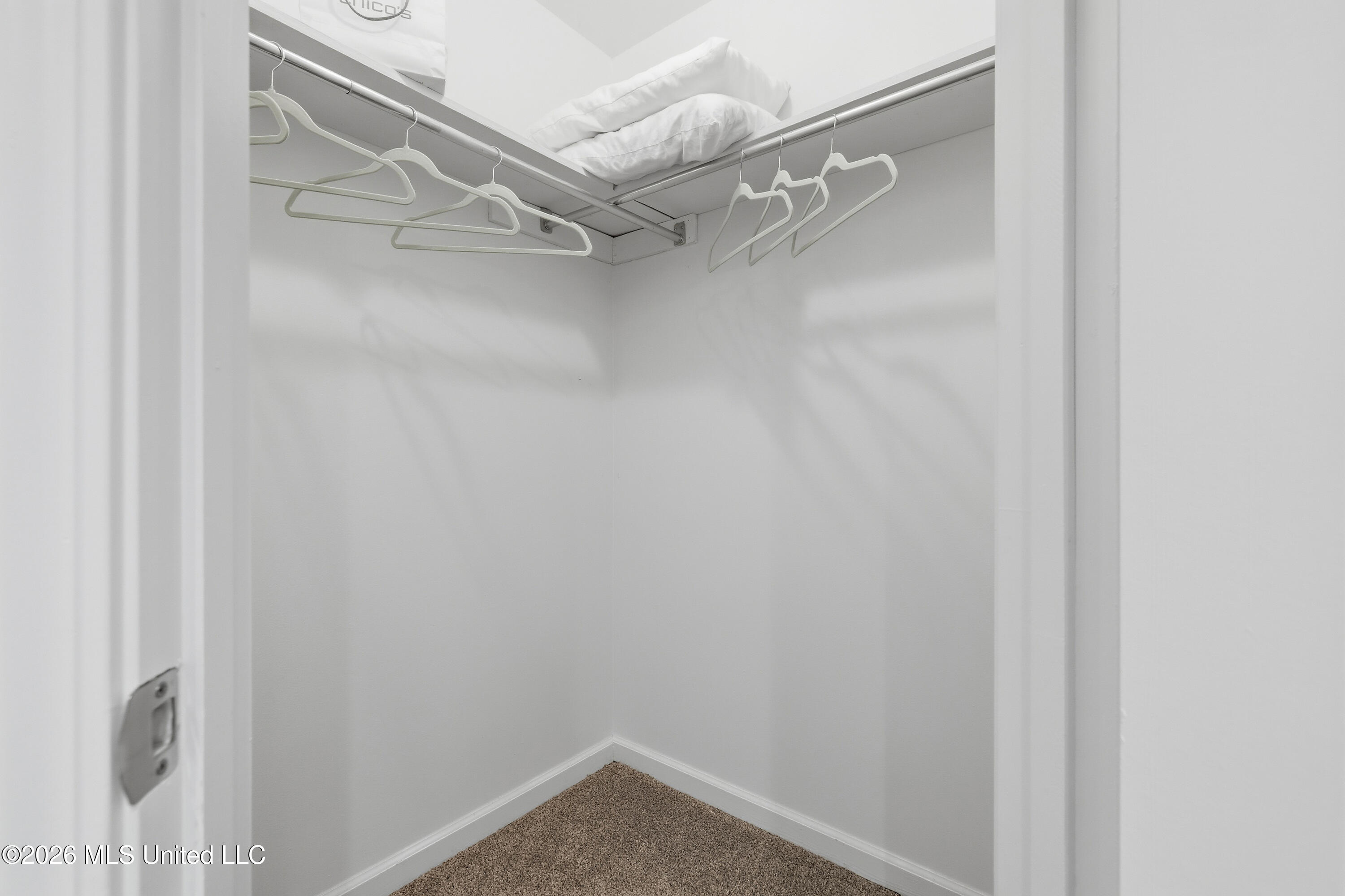 7080 Cedardale Road Property Photo 21