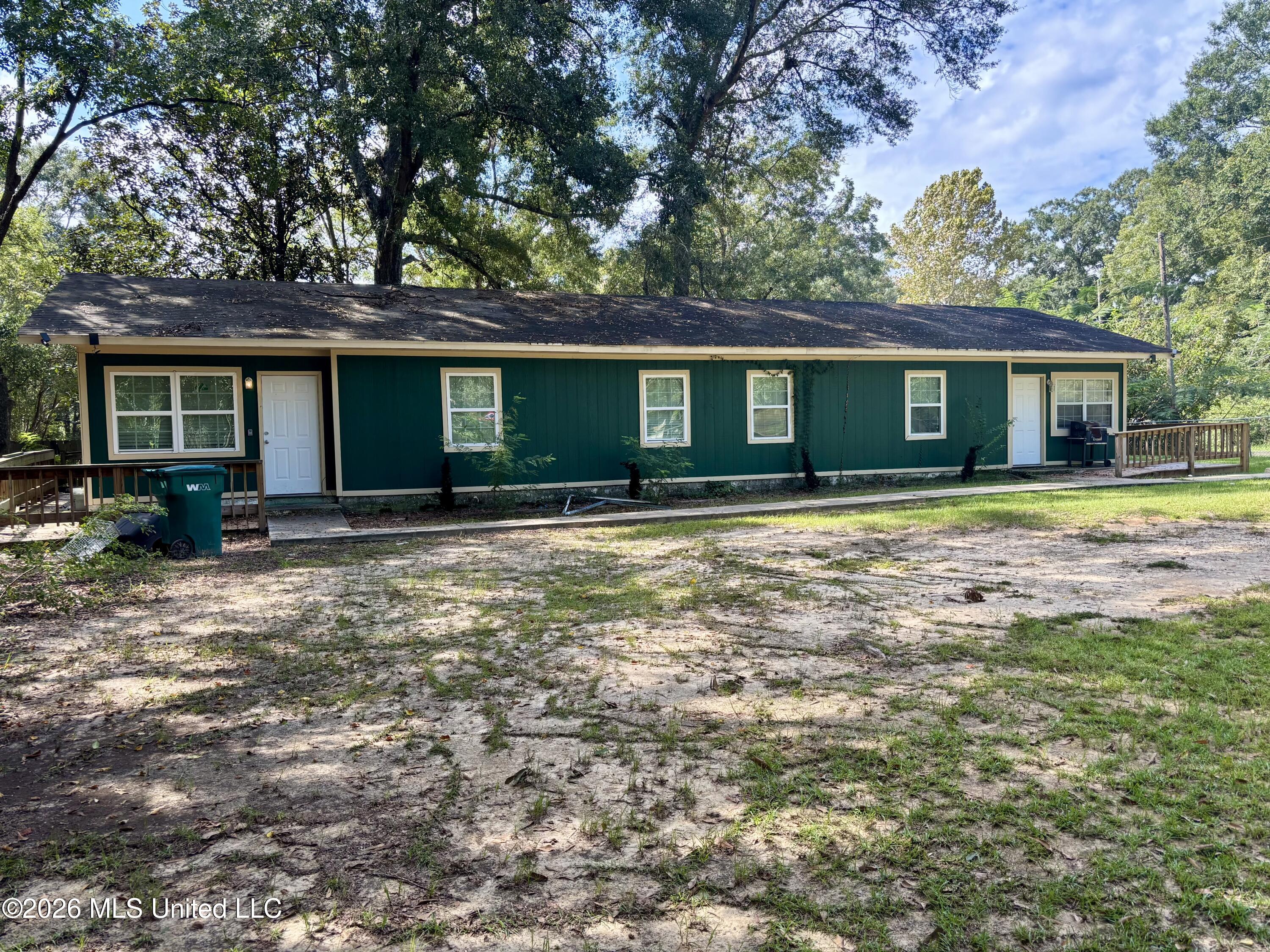 703 Auburn Street Property Photo 1