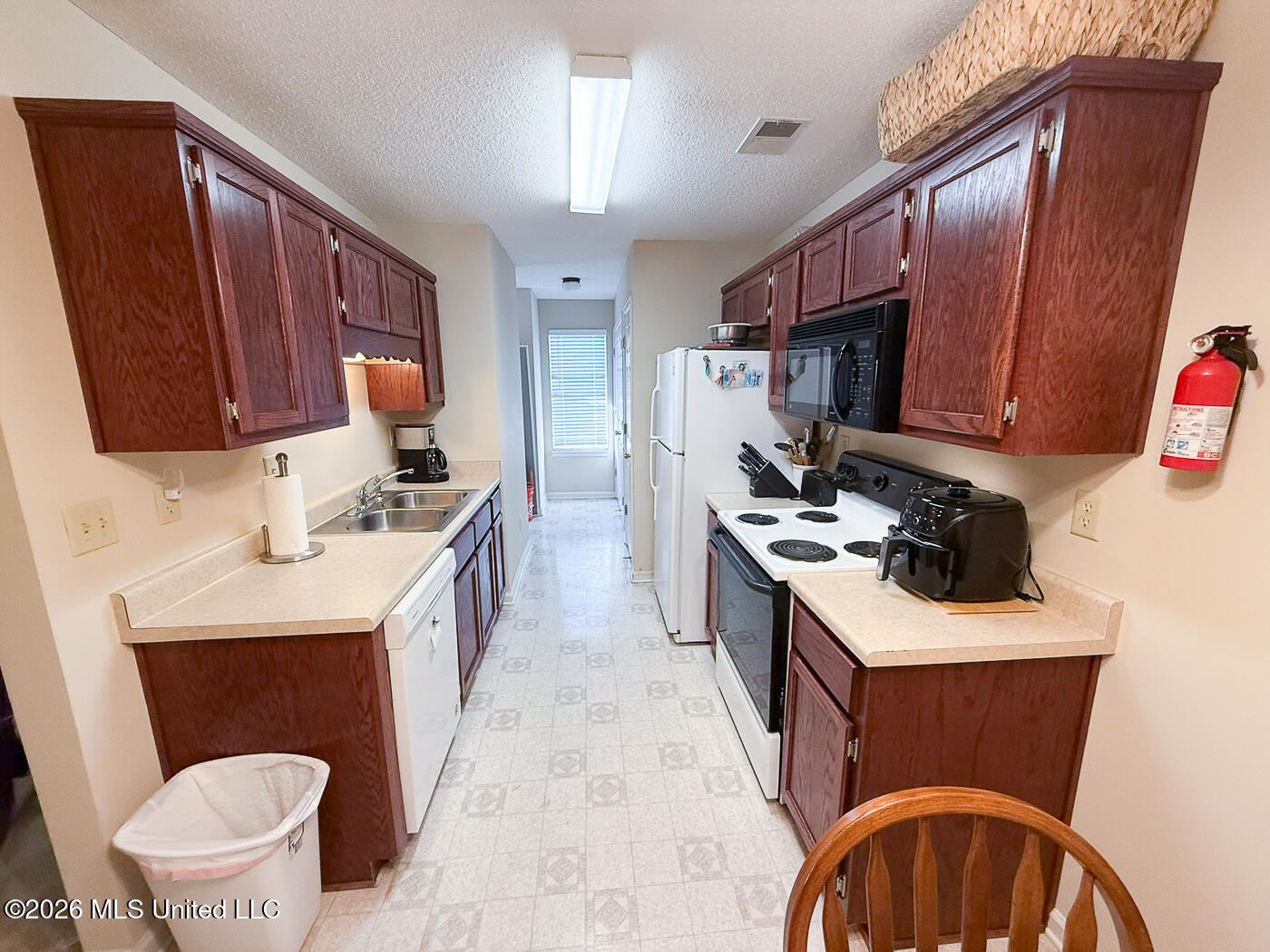 3169 Kiki Cove Property Photo 5