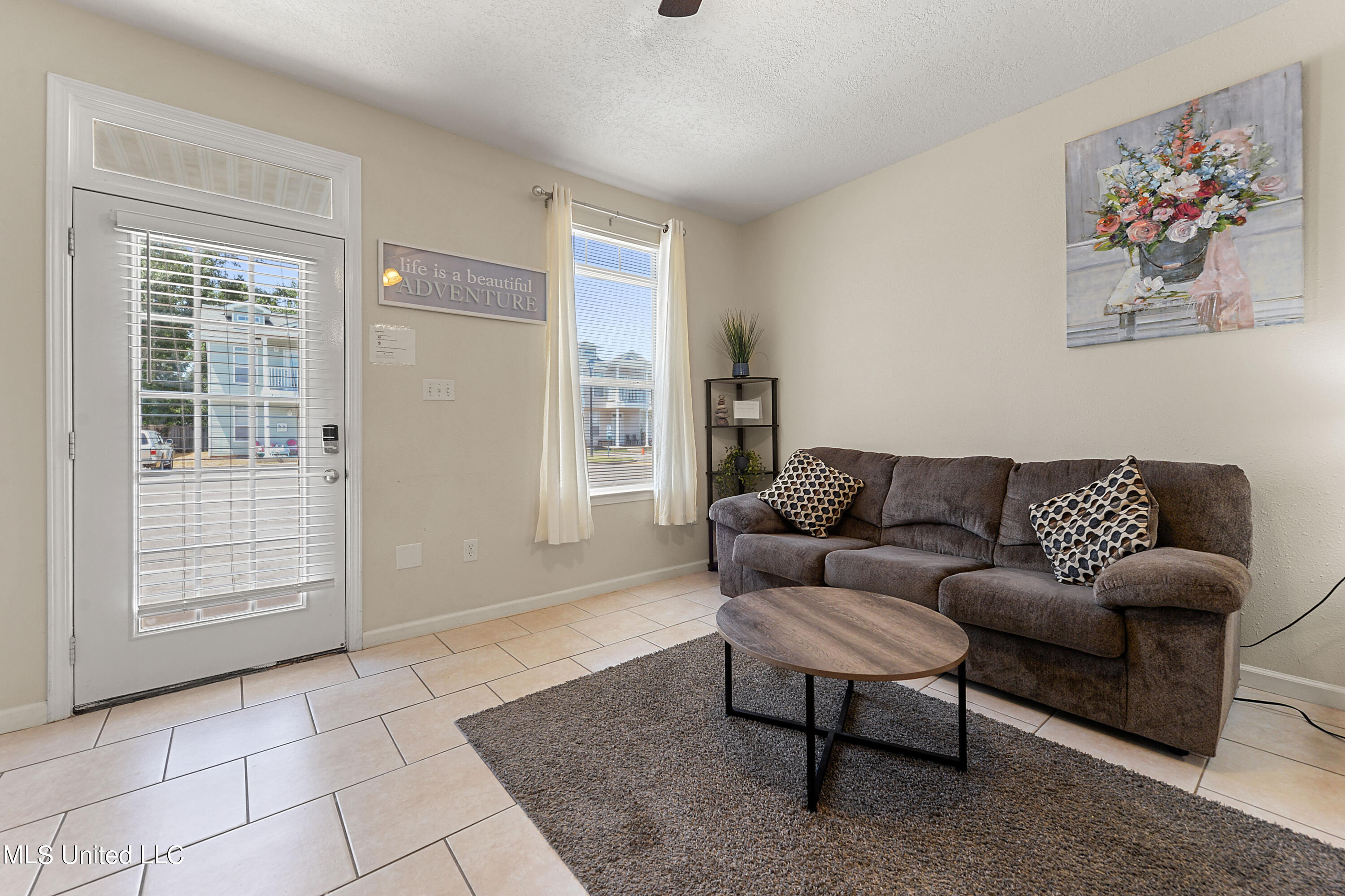 1110 Century Oaks Drive Property Photo 2