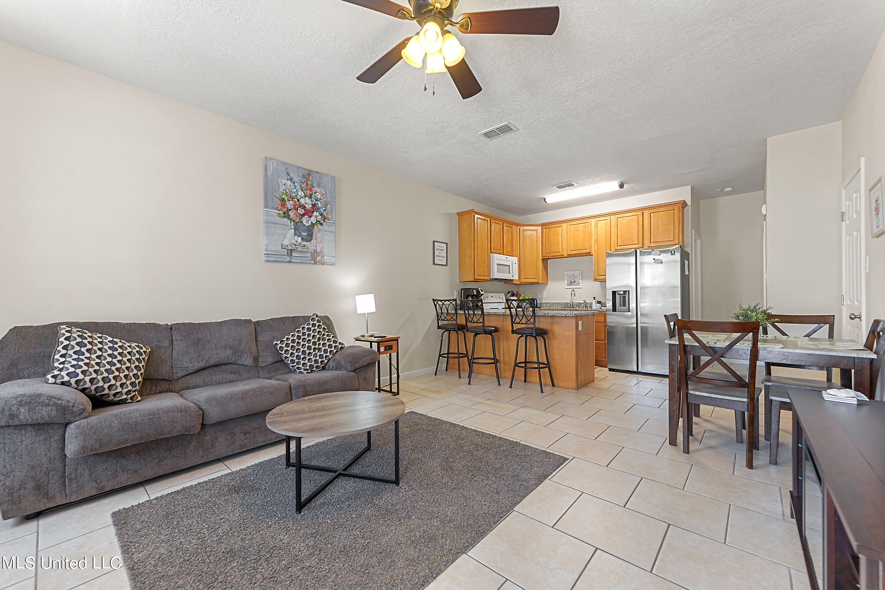 1110 Century Oaks Drive Property Photo 5