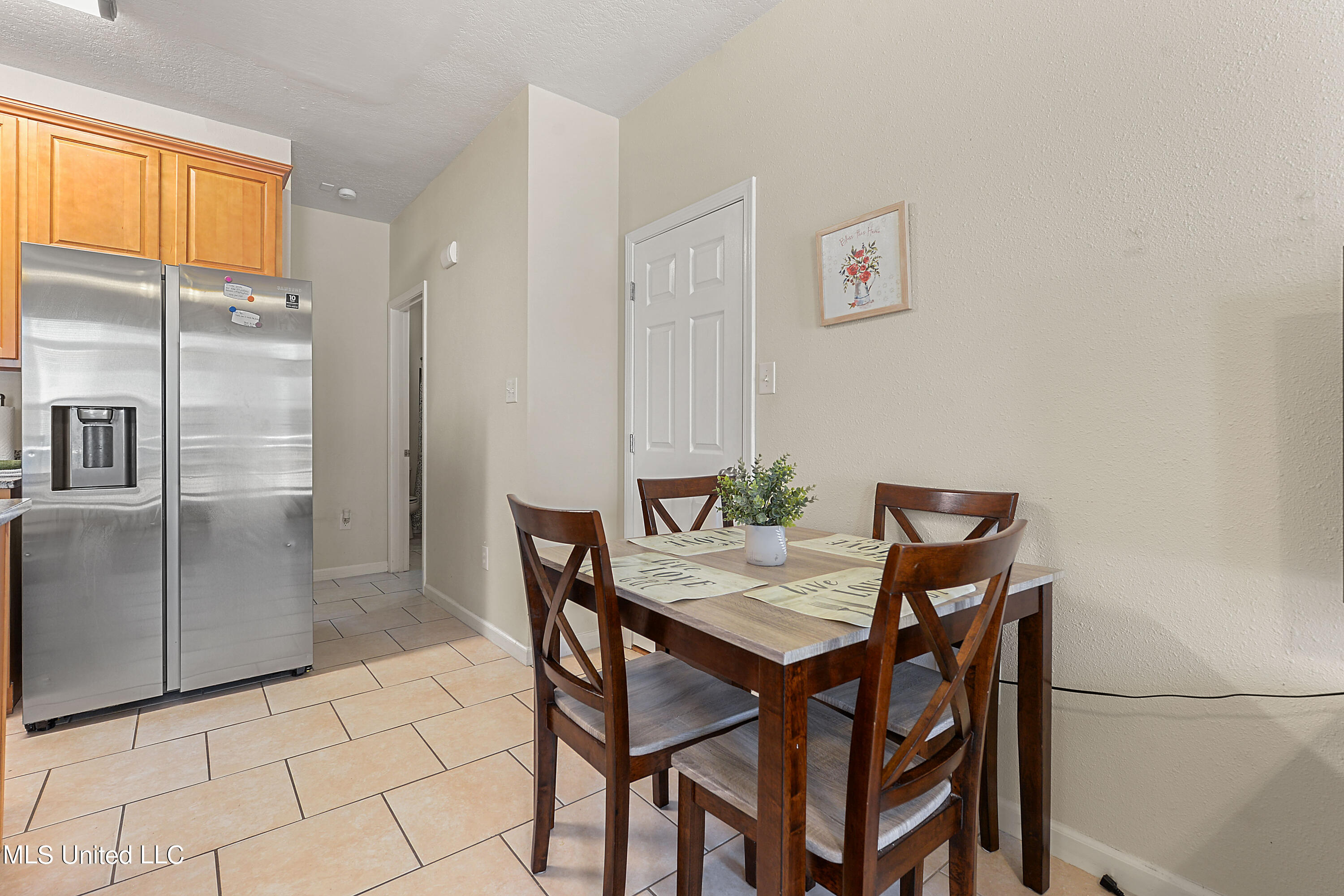 1110 Century Oaks Drive Property Photo 6