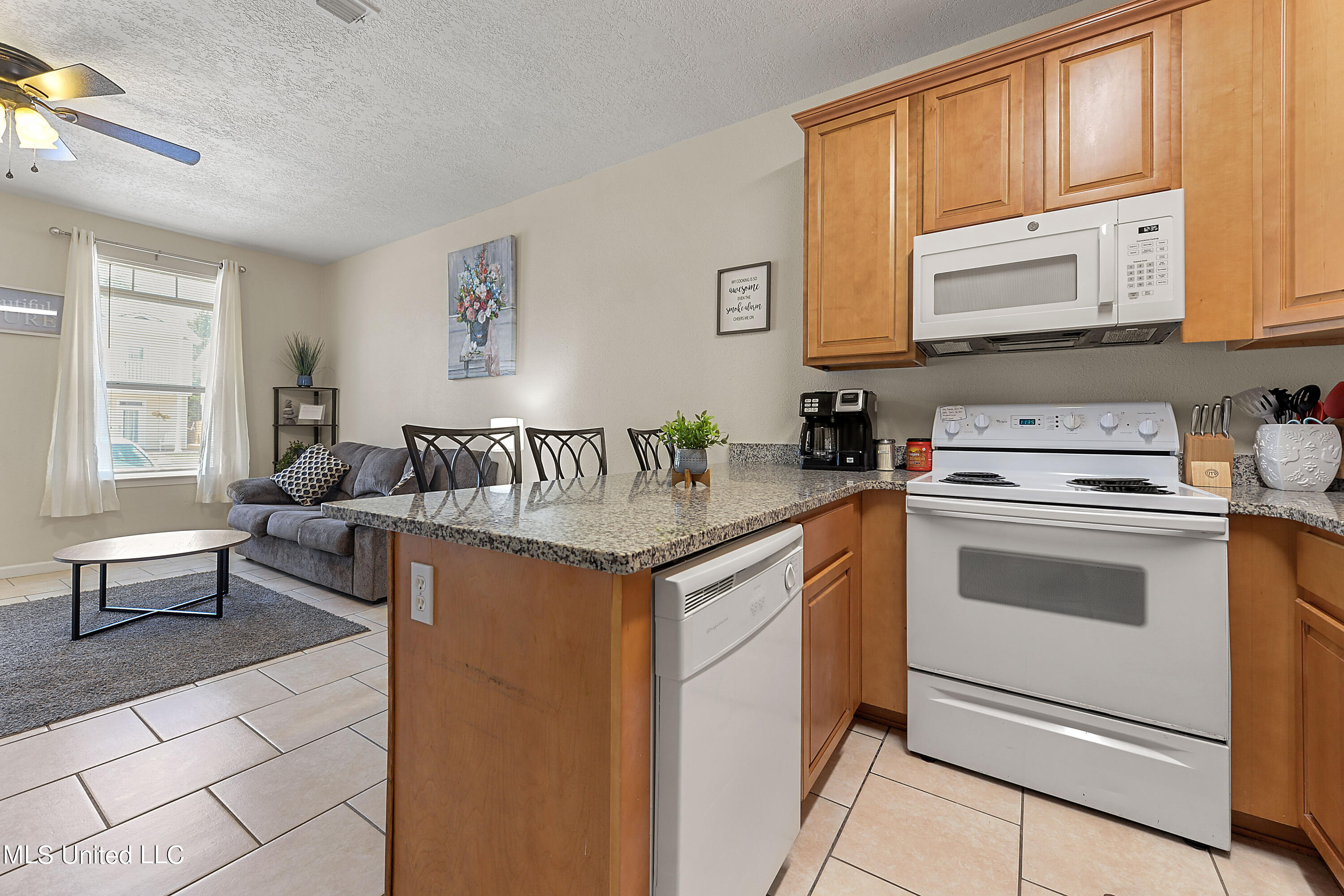 1110 Century Oaks Drive Property Photo 8