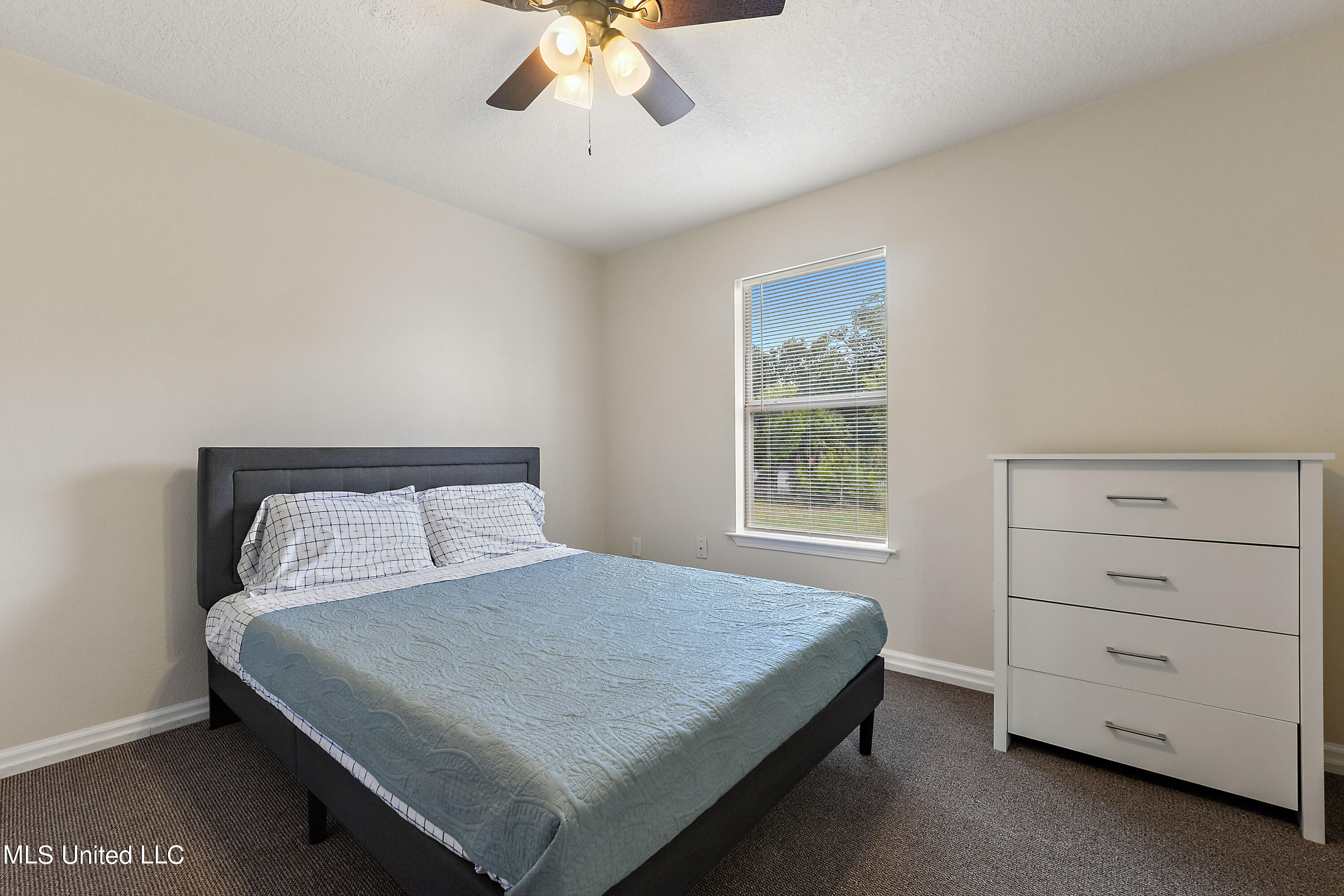 1110 Century Oaks Drive Property Photo 12