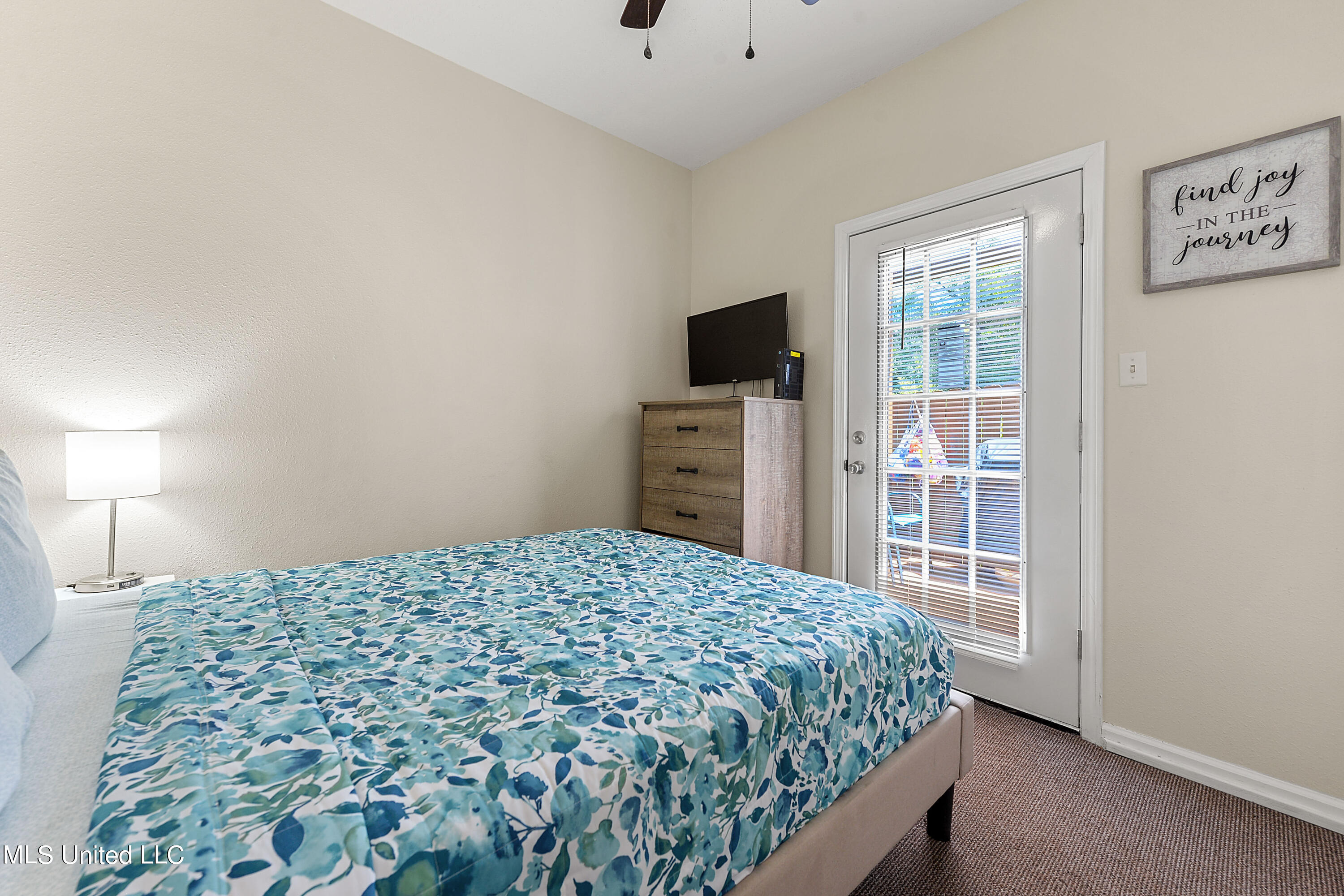1110 Century Oaks Drive Property Photo 15