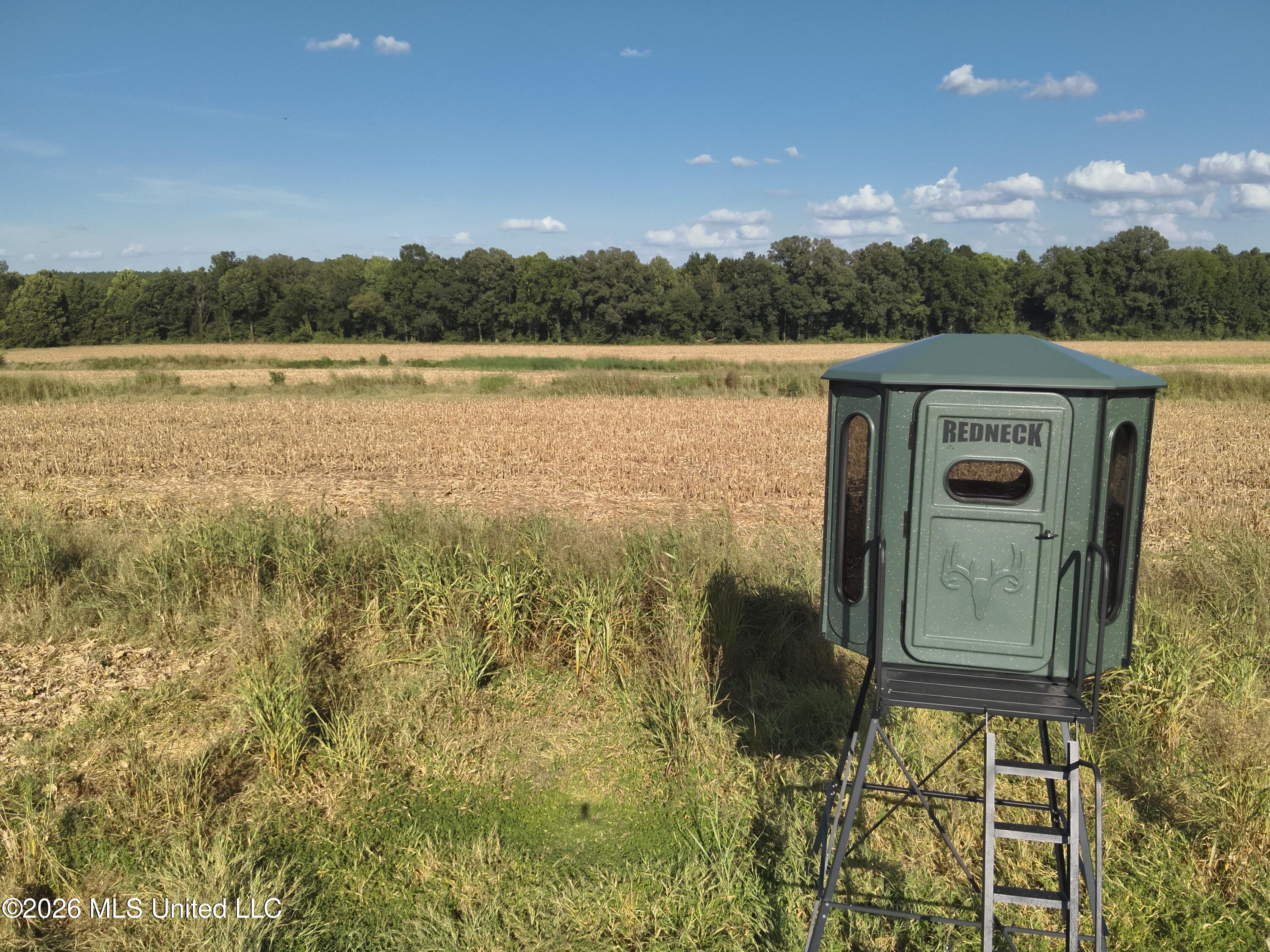 1648 Linwood Road Property Photo 15